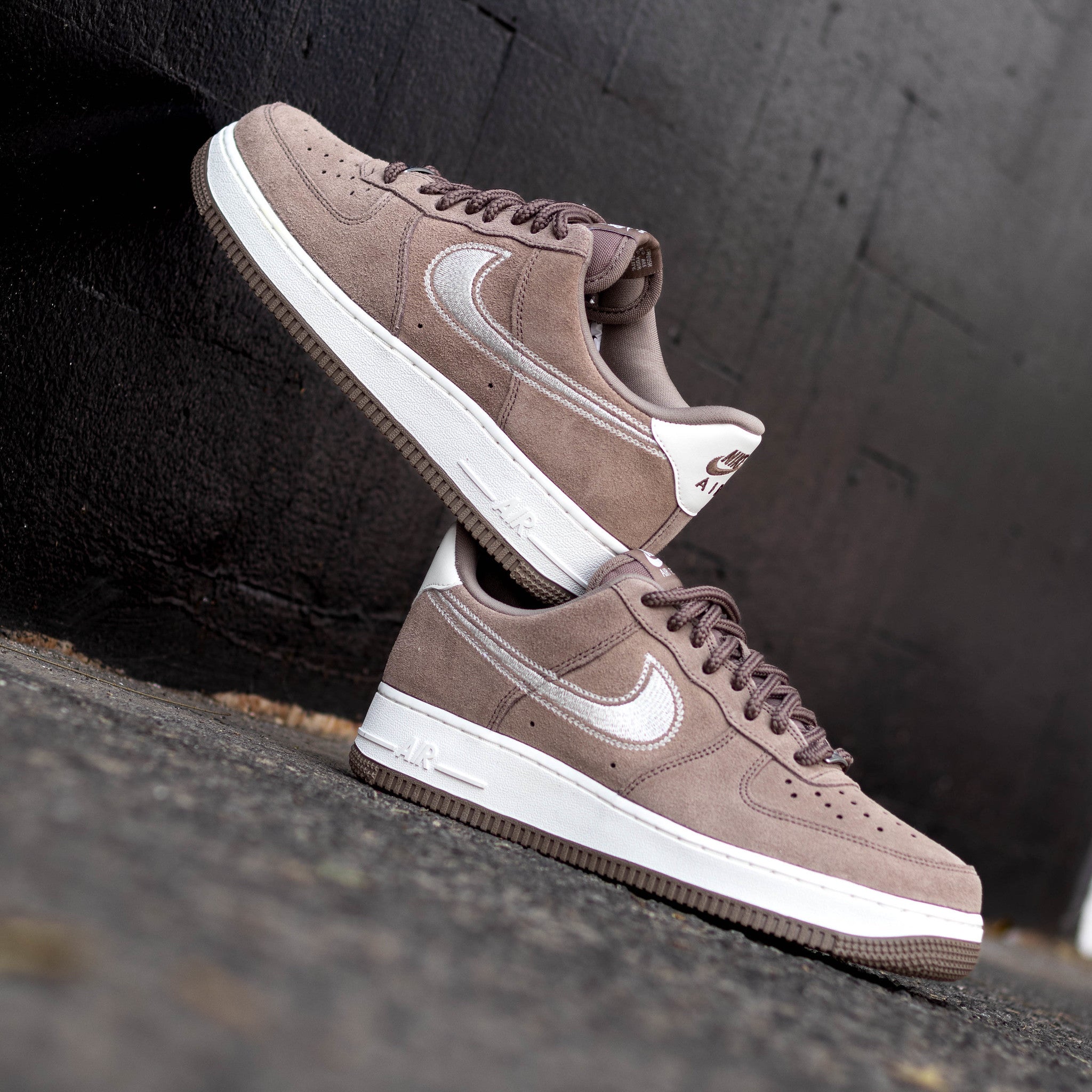 NIKE AIR FORCE LOW ONE MINK BROWN