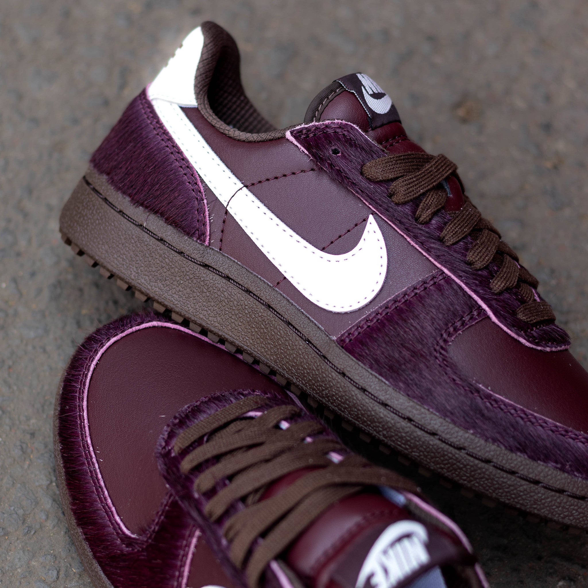 NIKE FIELD GENERAL 82 COW BURGUNDY CRUSH W