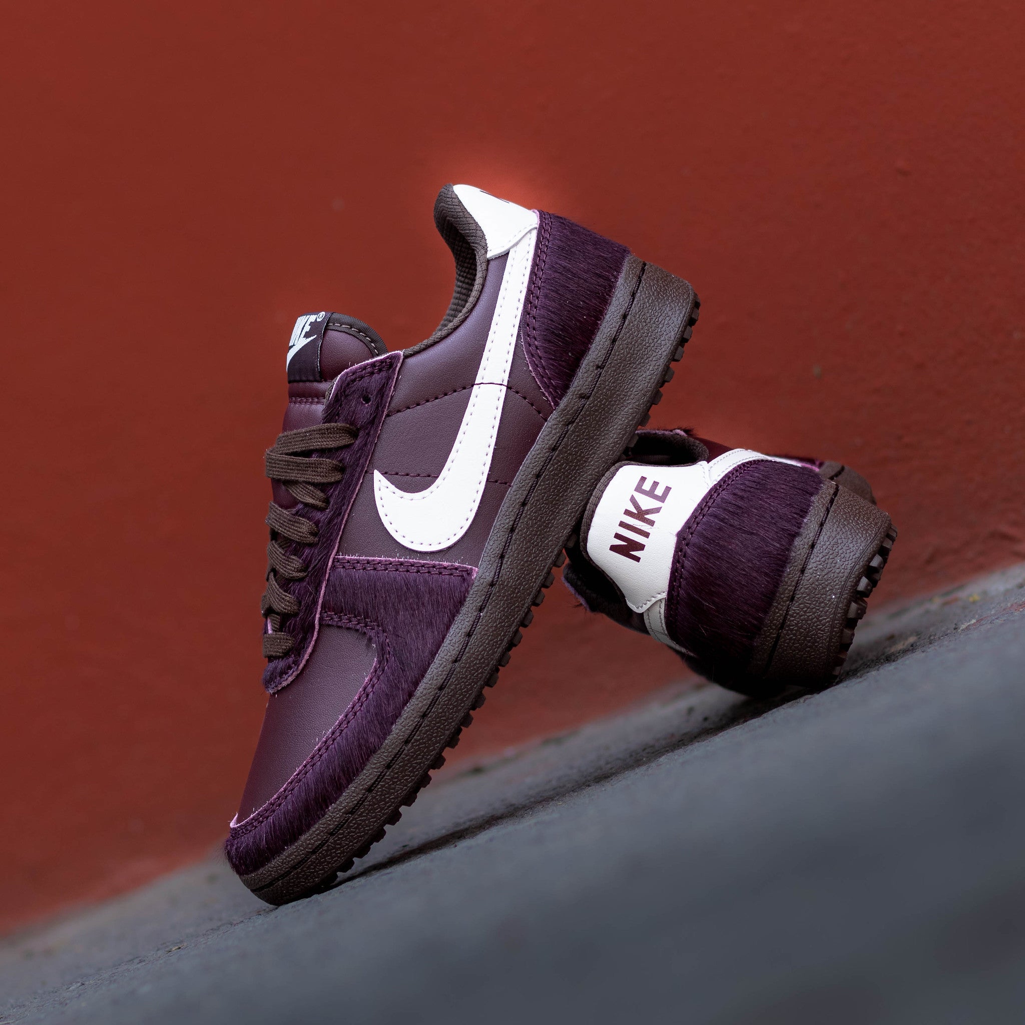 NIKE FIELD GENERAL 82 COW BURGUNDY CRUSH W