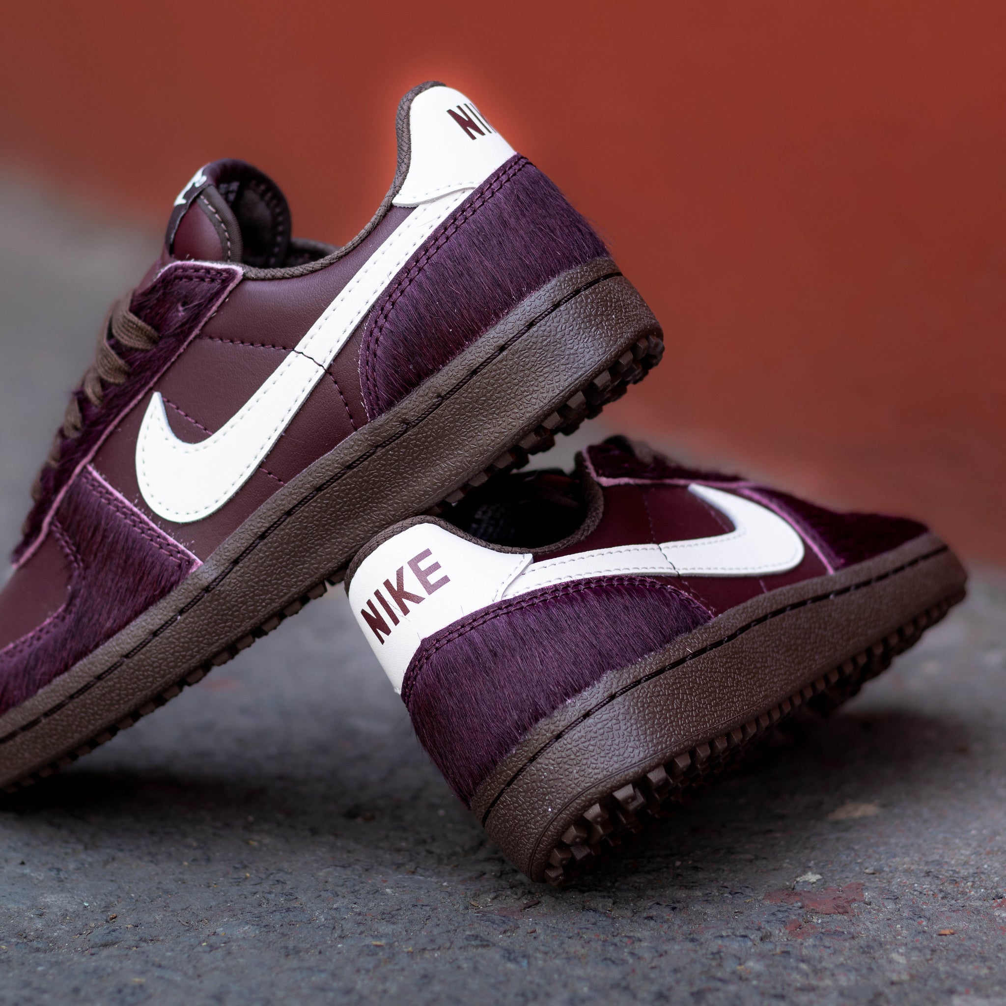 NIKE FIELD GENERAL 82 COW BURGUNDY CRUSH W