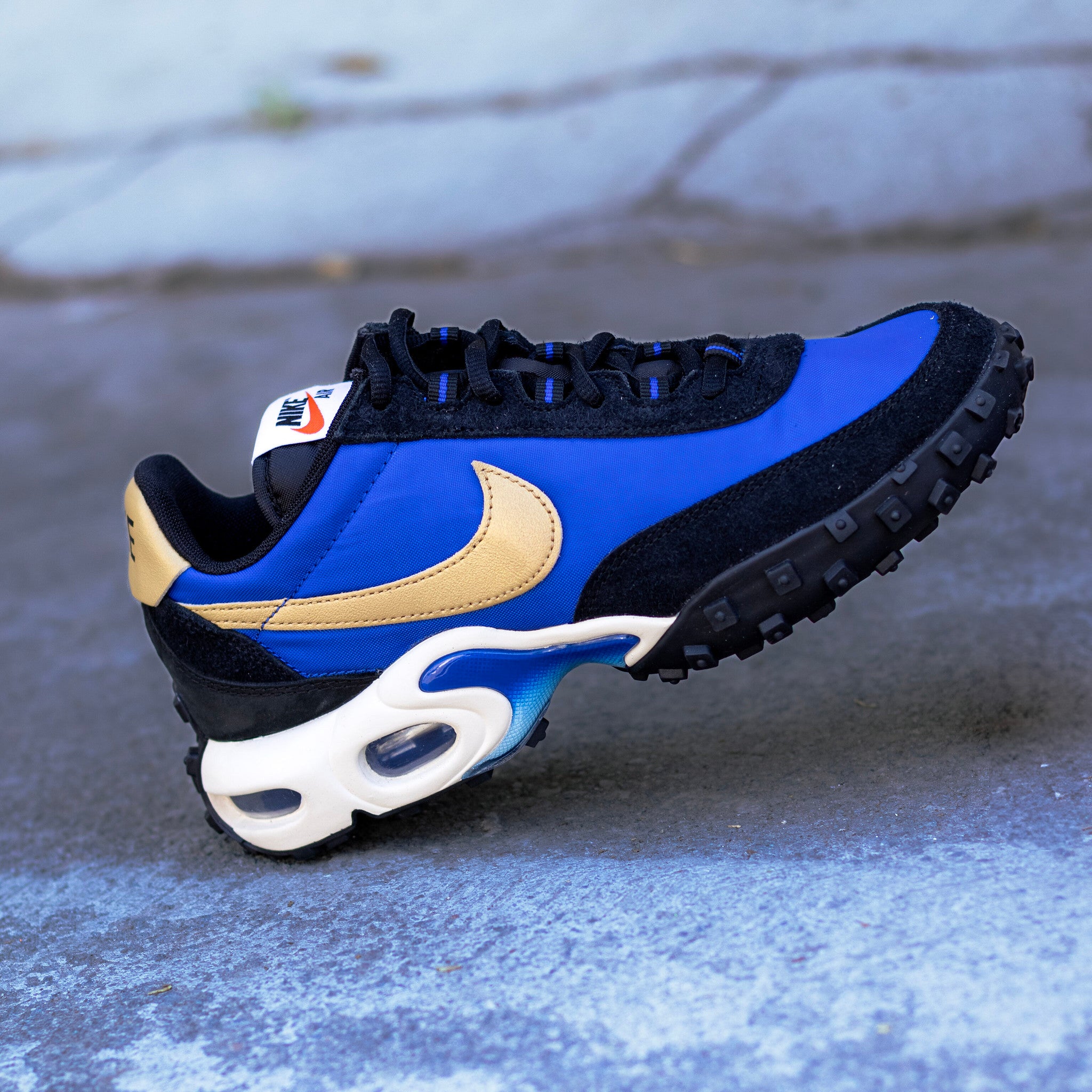 NIKE AIR MAX WAFFLE HYPER BLUE