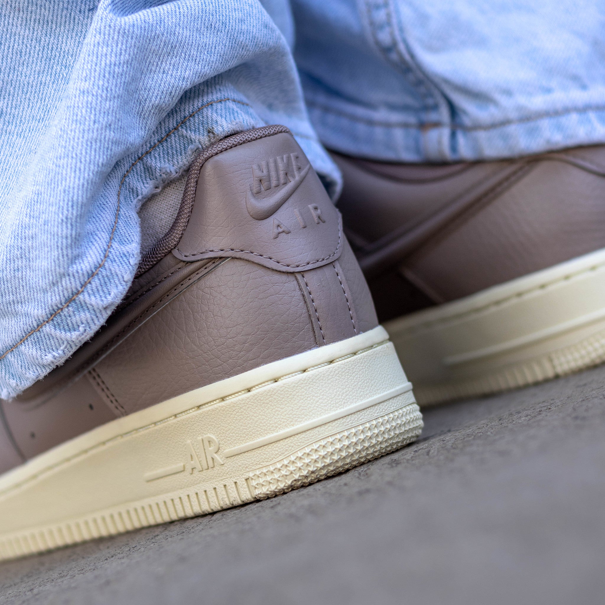 NIKE AIR FORCE ONE LOW NN MINK MARRON W