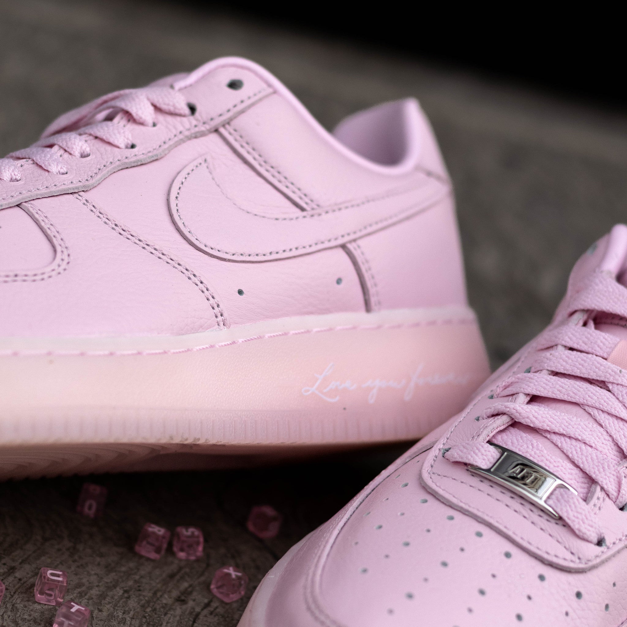 NIKE AIR FORCE ONE LOW NOCTA PINK FOAM