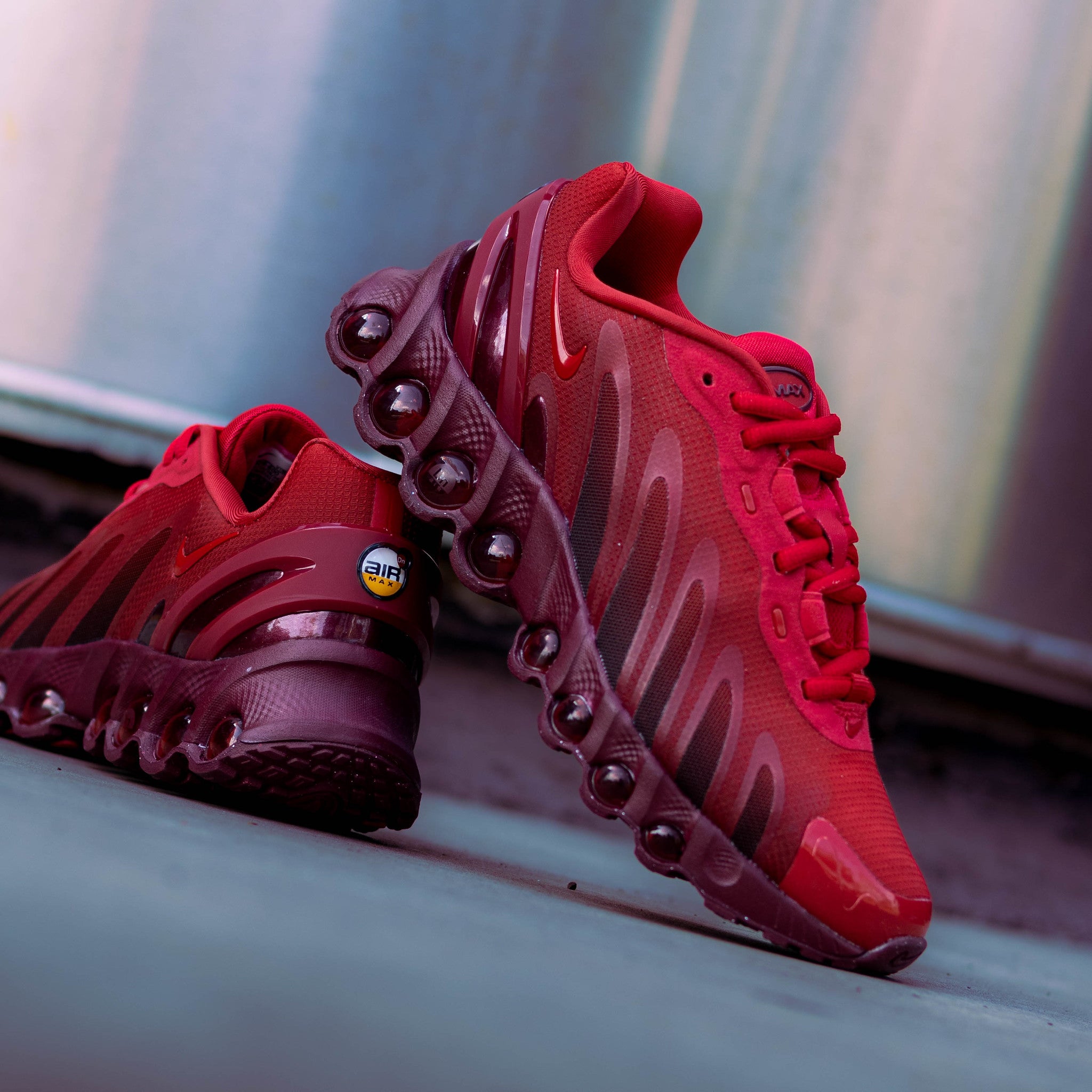 NIKE AIR MAX DN8 UNIVERSITY RED W