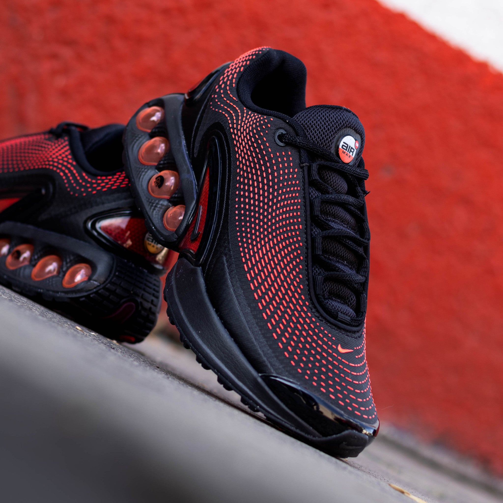 NIKE AIR MAX DN BRED