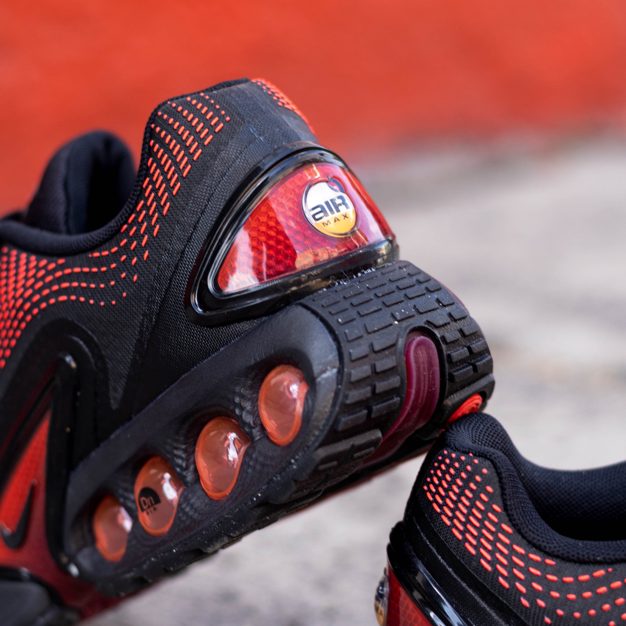 NIKE AIR MAX DN BRED