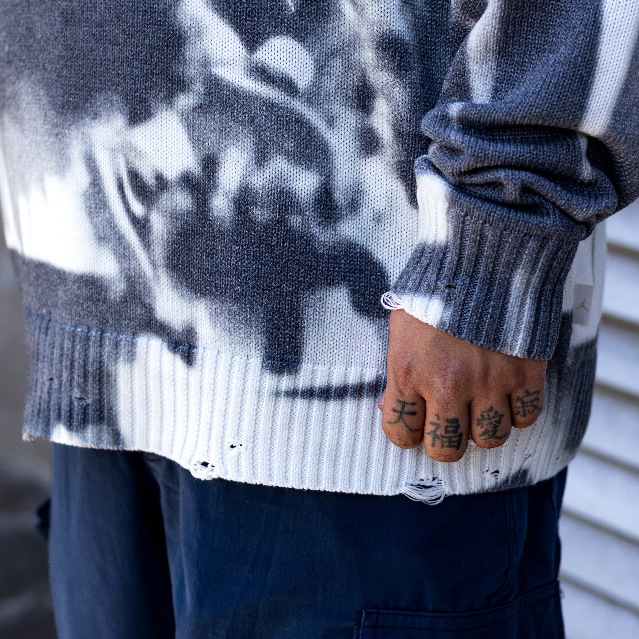 JORDAN KNIT SWEATER PHOTO GREY