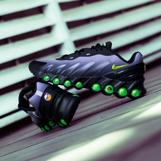 NIKE AIR MAX DN8 BLACK VOLT