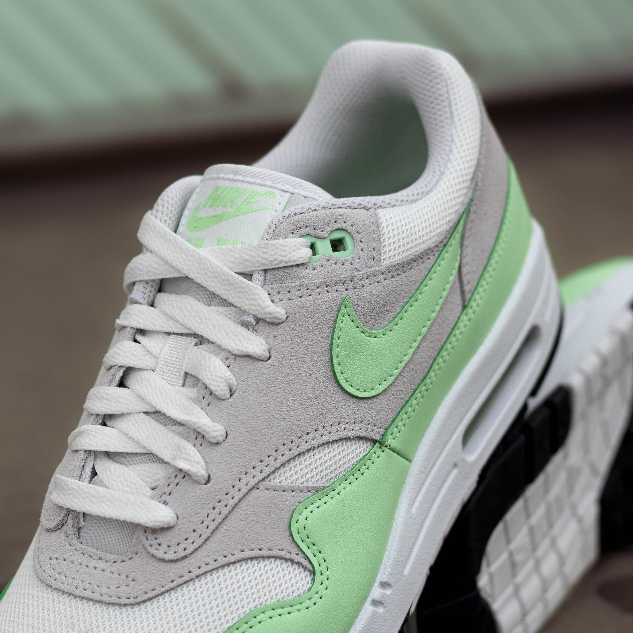 NIKE AIR MAX ONE ESSENTIAL VAPOR GREEN