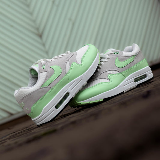 NIKE AIR MAX ONE ESSENTIAL VAPOR GREEN