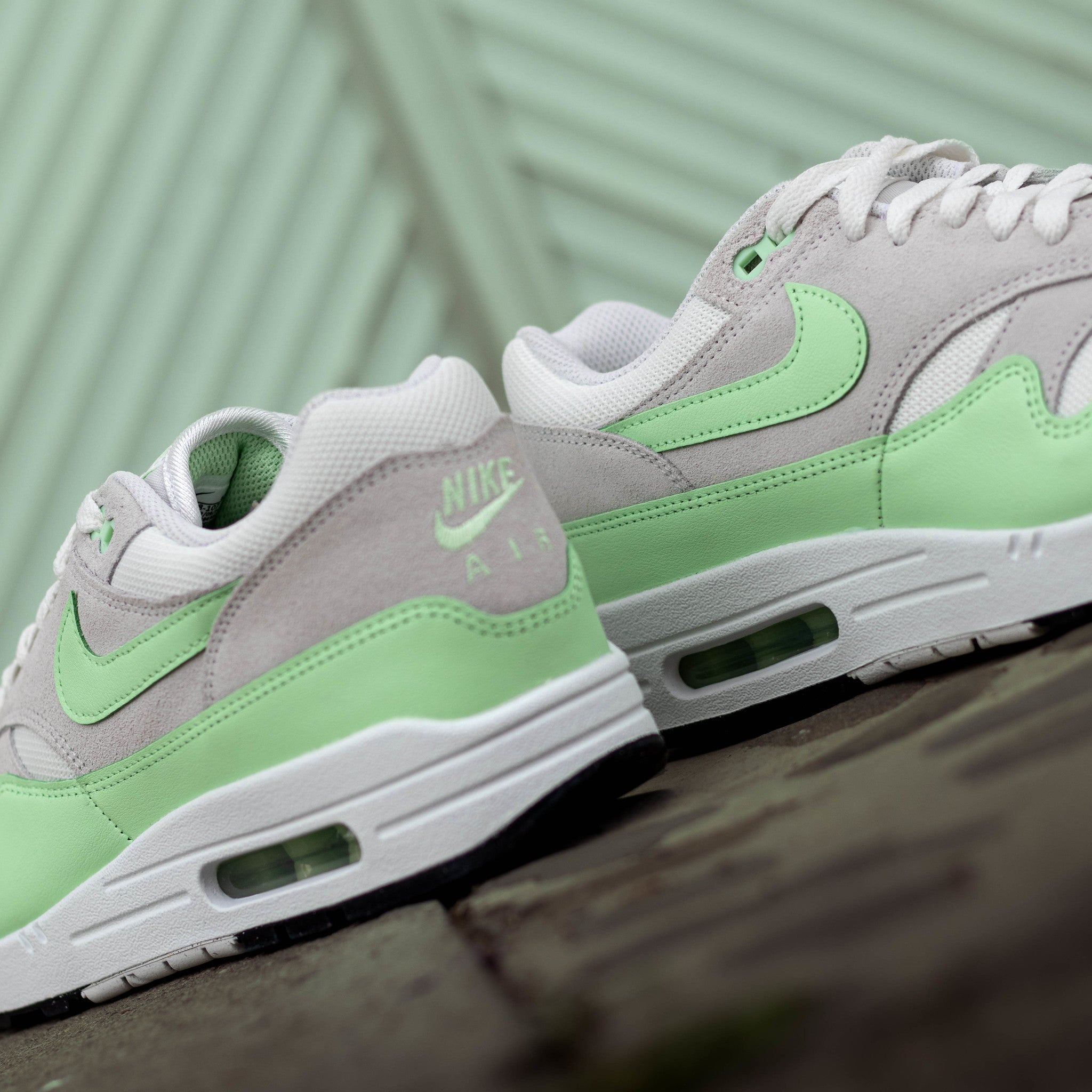 Max One NIKE AIR MAX ONE ESSENTIAL VAPOR GREEN – Barrio Warrior