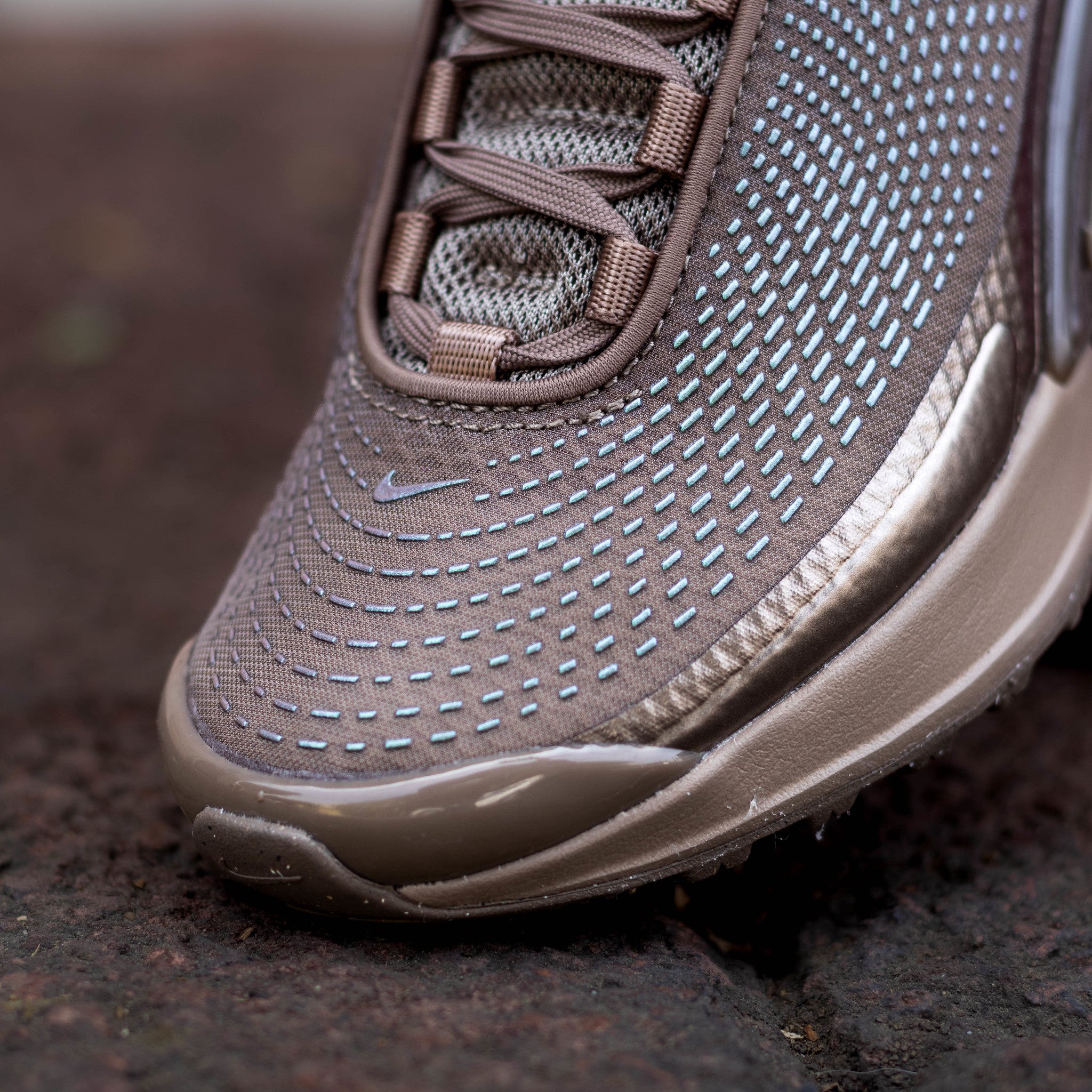 NIKE AIR MAX DN MINK BROWN W