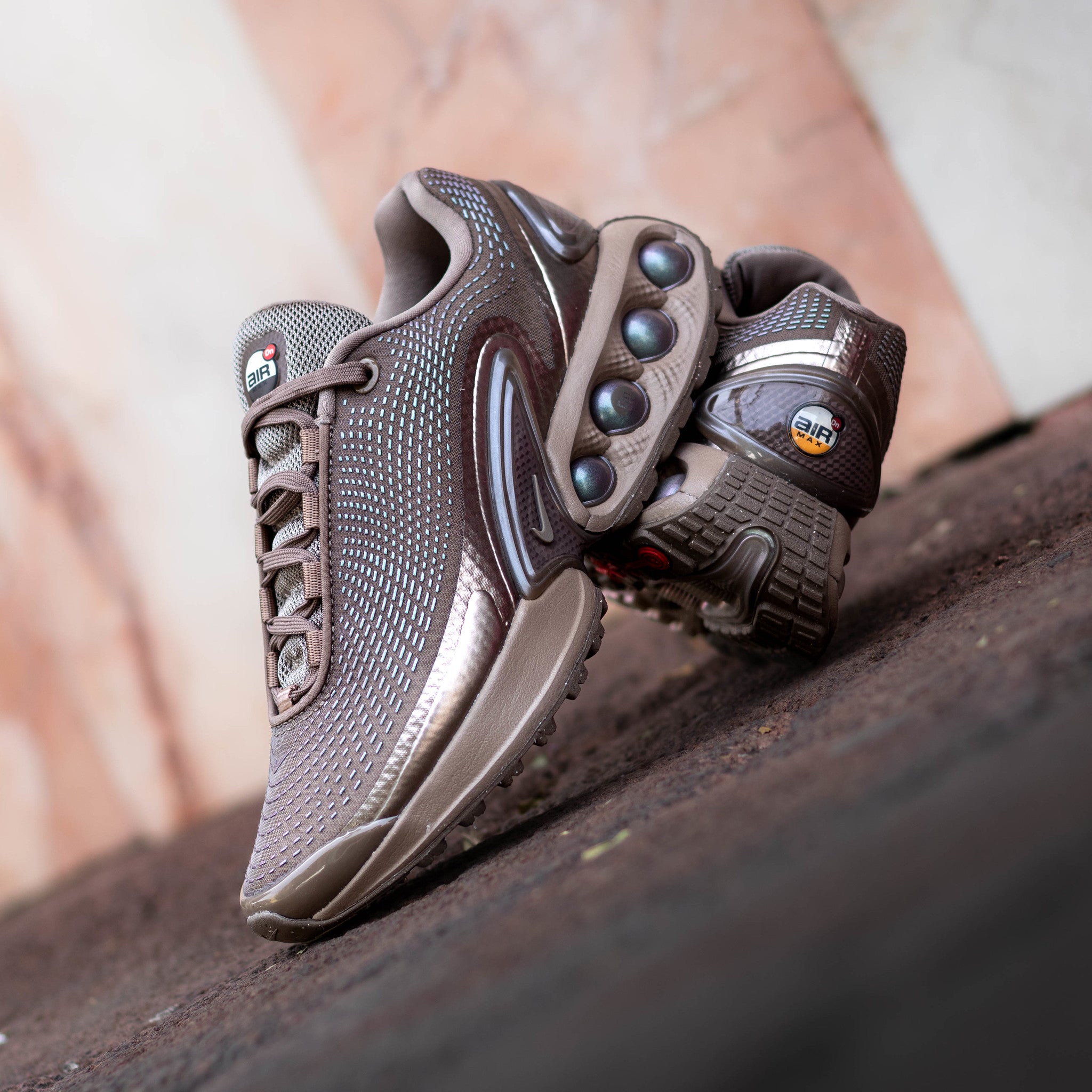 NIKE AIR MAX DN MINK BROWN W