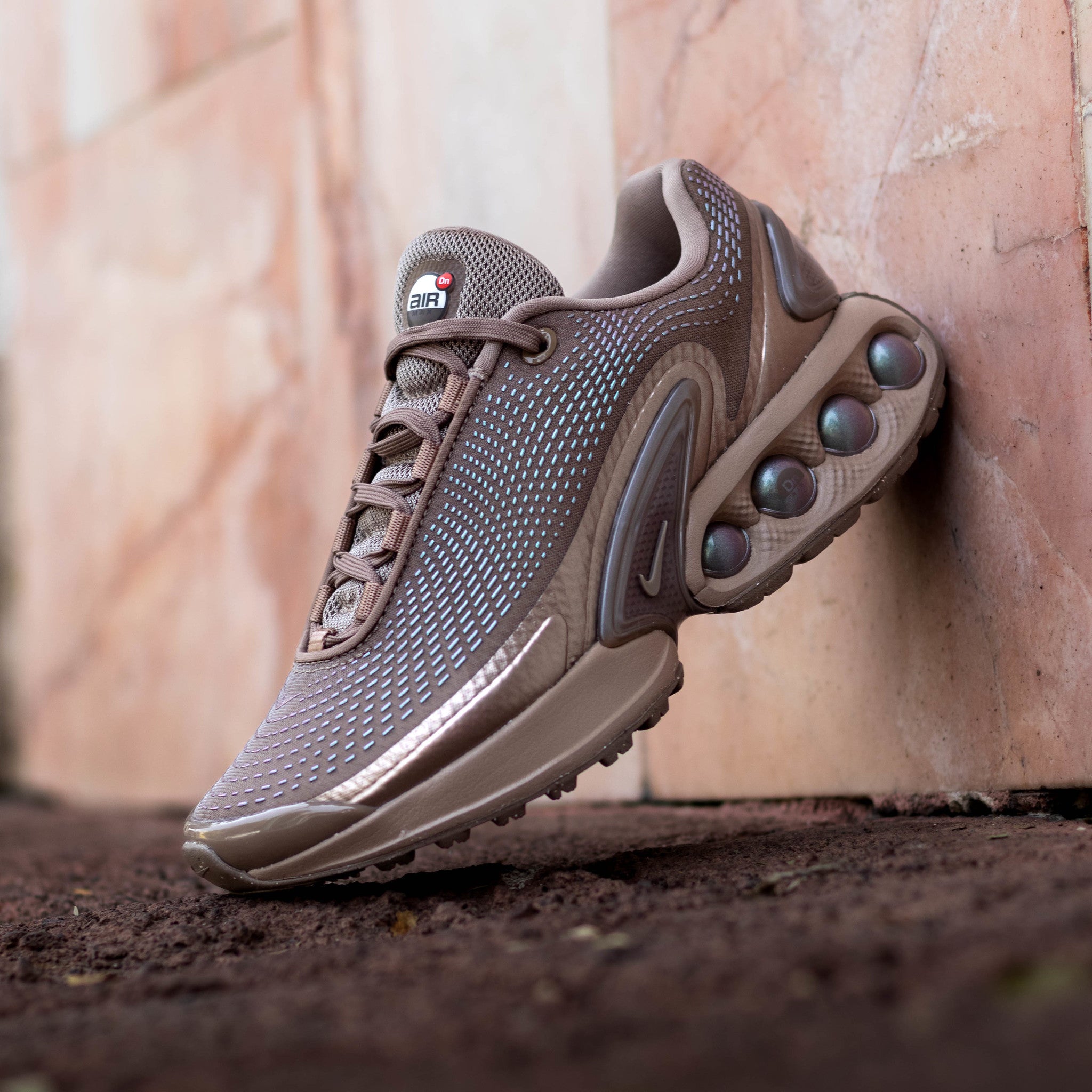 NIKE AIR MAX DN MINK BROWN W