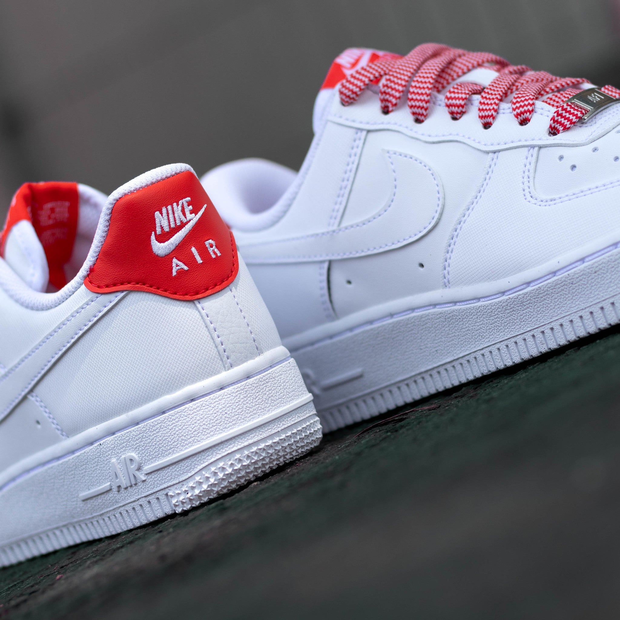 NIKE AIR FORCE ONE LOW WHITE HABANERO RED W