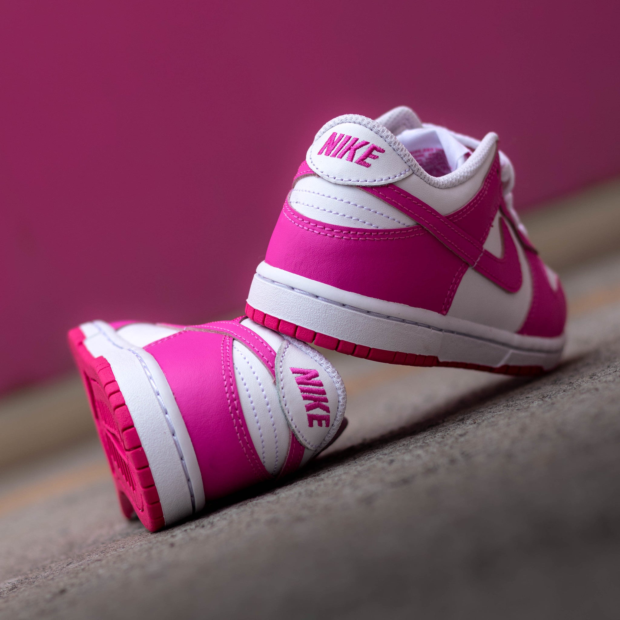NIKE DUNK LOW LASER FUCHSIA PS