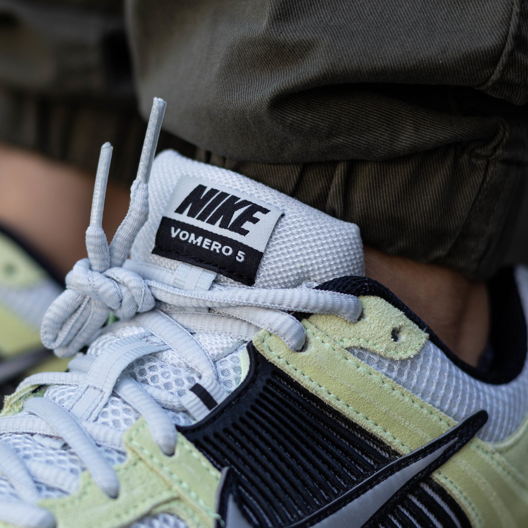 NIKE ZOOM VOMERO 5 BARELY VOLT