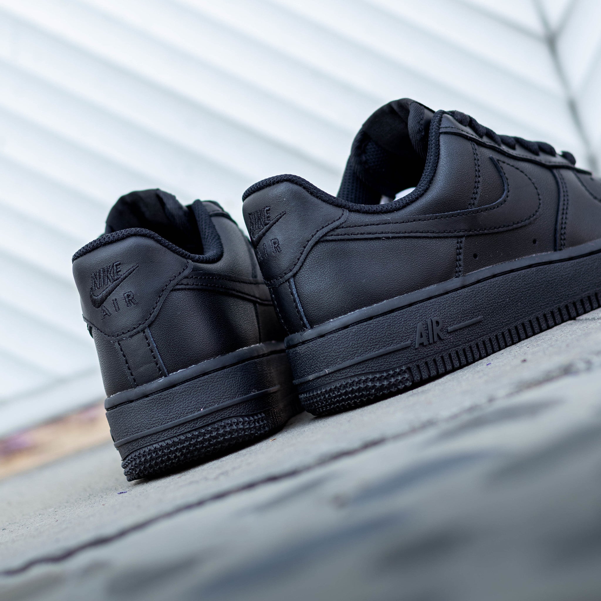 NIKE AIR FORCE ONE LOW BLACK W
