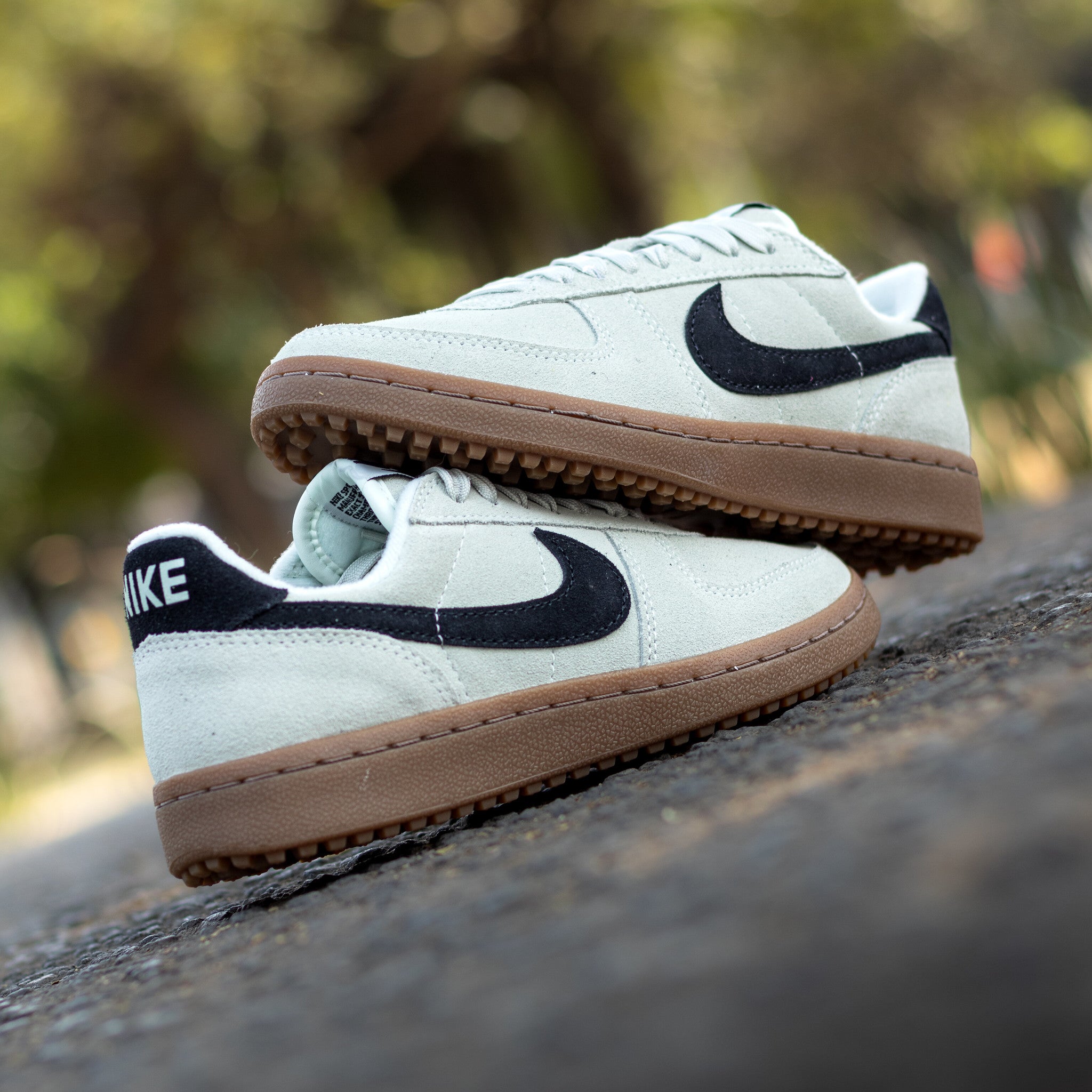 NIKE FIELD GENERAL BARELY GREEN GUM