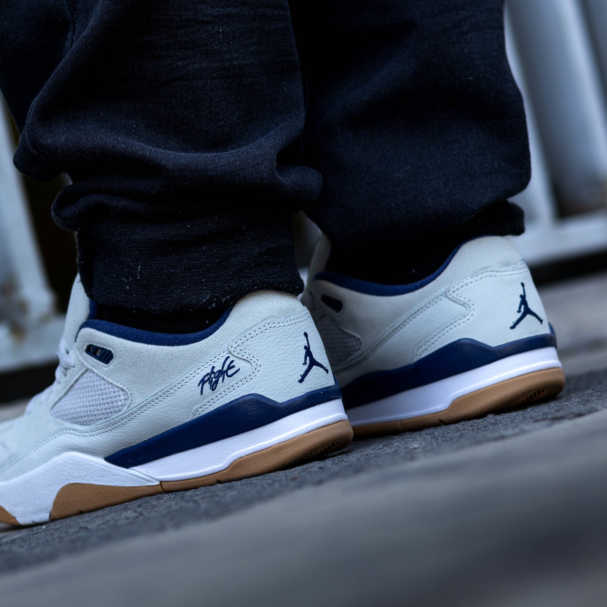 AIR JORDAN FLIGHT COURT NEUTRAL GREY BLUE