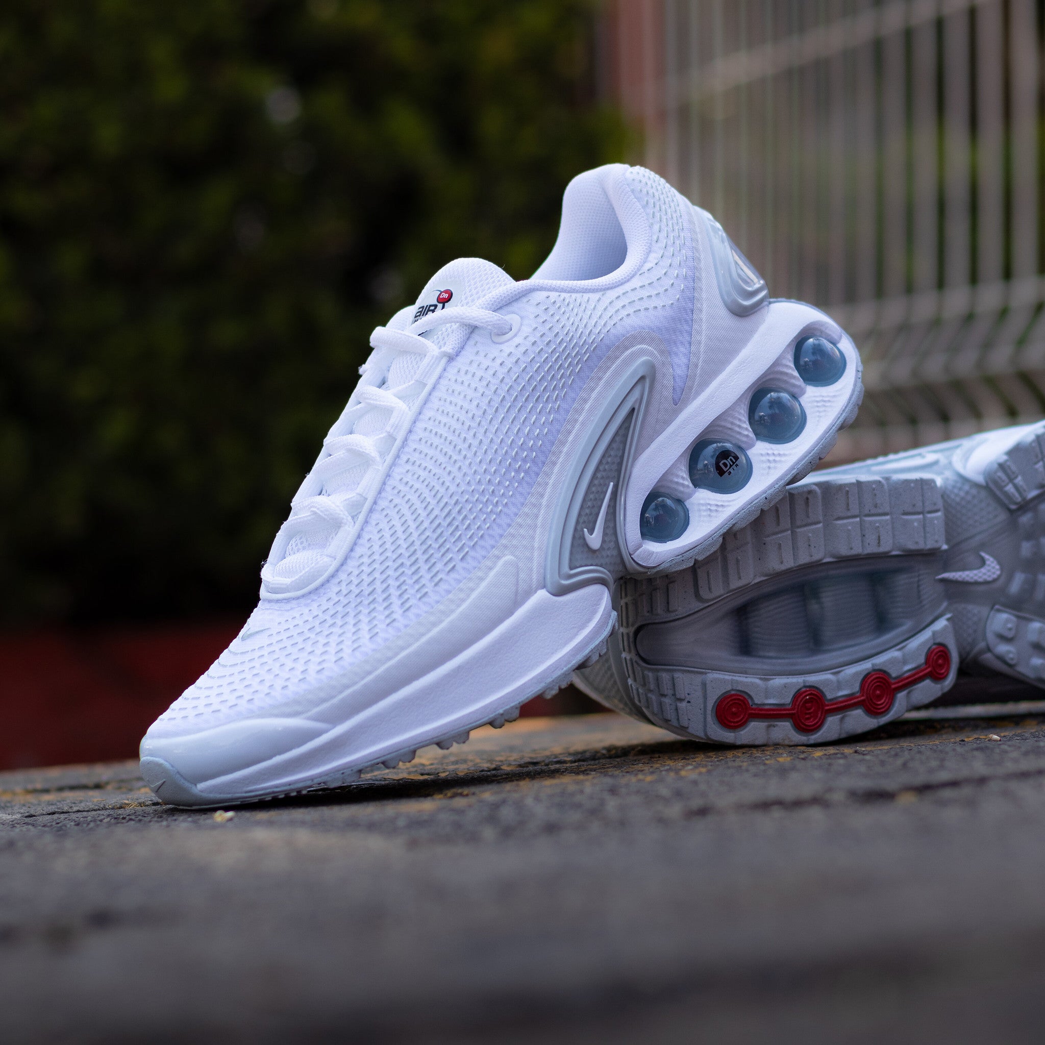 NIKE AIR MAX DN WHITE METALLIC SILVER W
