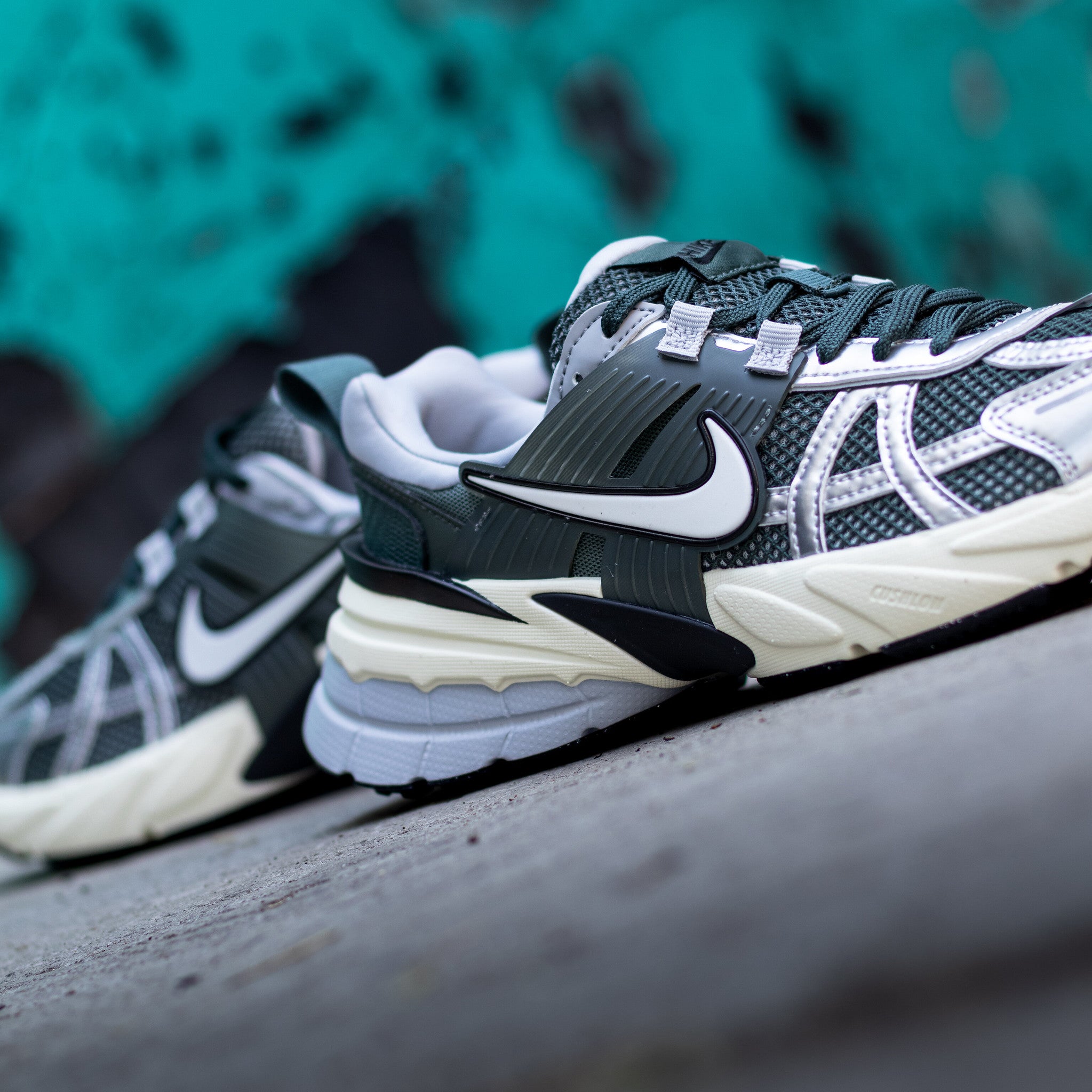 NIKE 2VK RUN VINTAGE GREEN