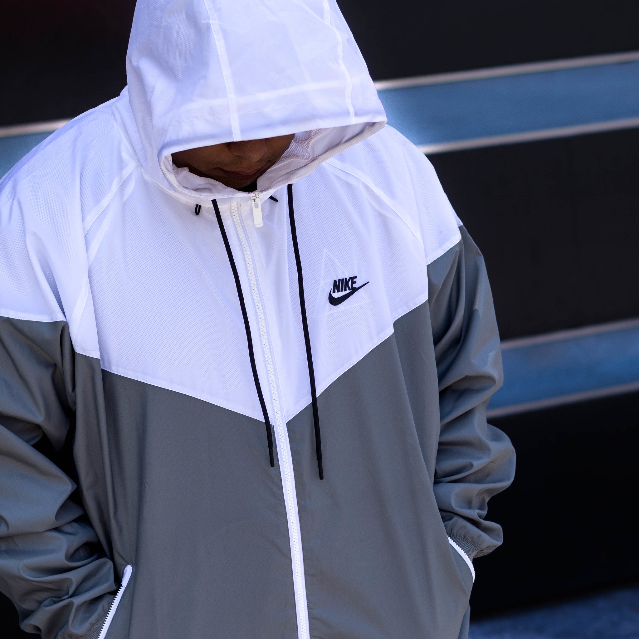 NIKE WINDRUNNER JACKET SMOKE GREY