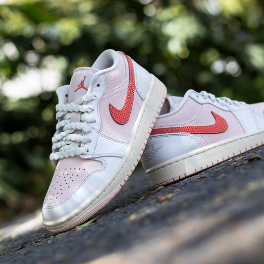AIR JORDAN 1 LOW STRAWBERRY MILKSHAKE W