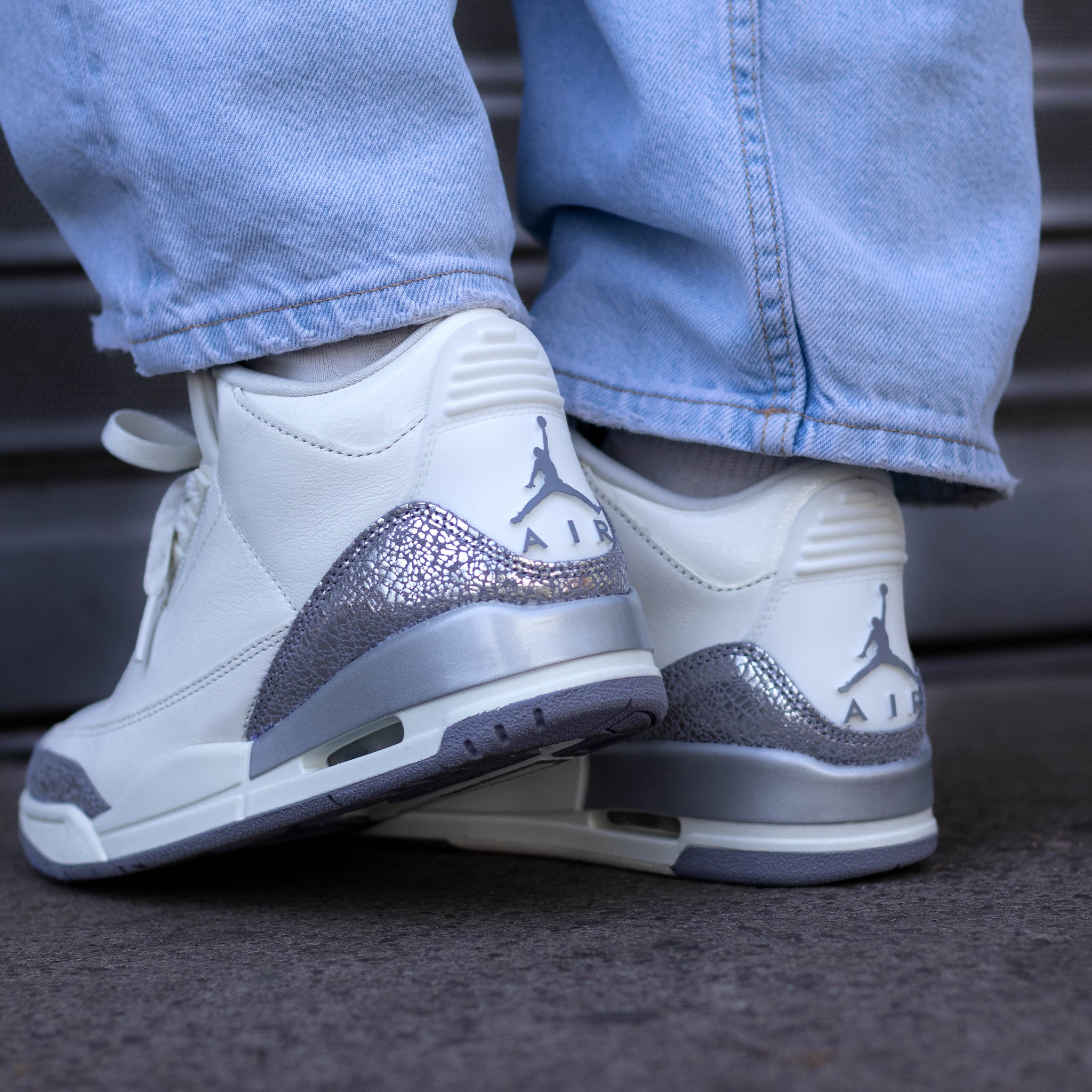 AIR JORDAN 3 SAIL METALLIC SILVER W
