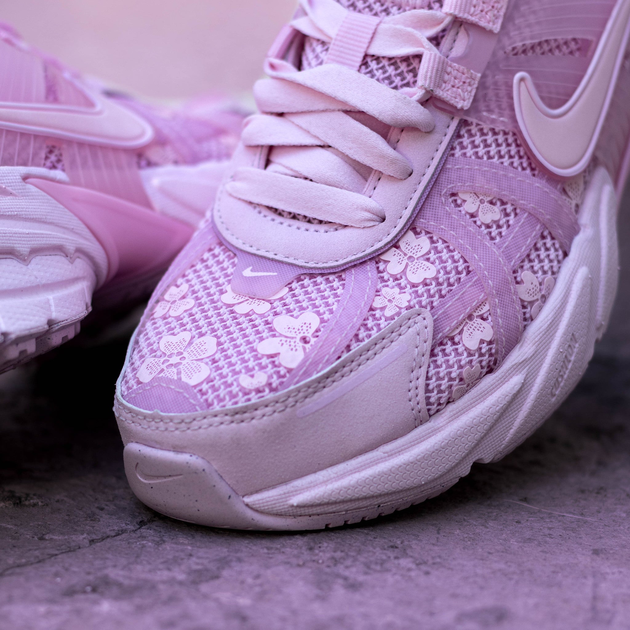 NIKE V2K RUN PINK FOAM