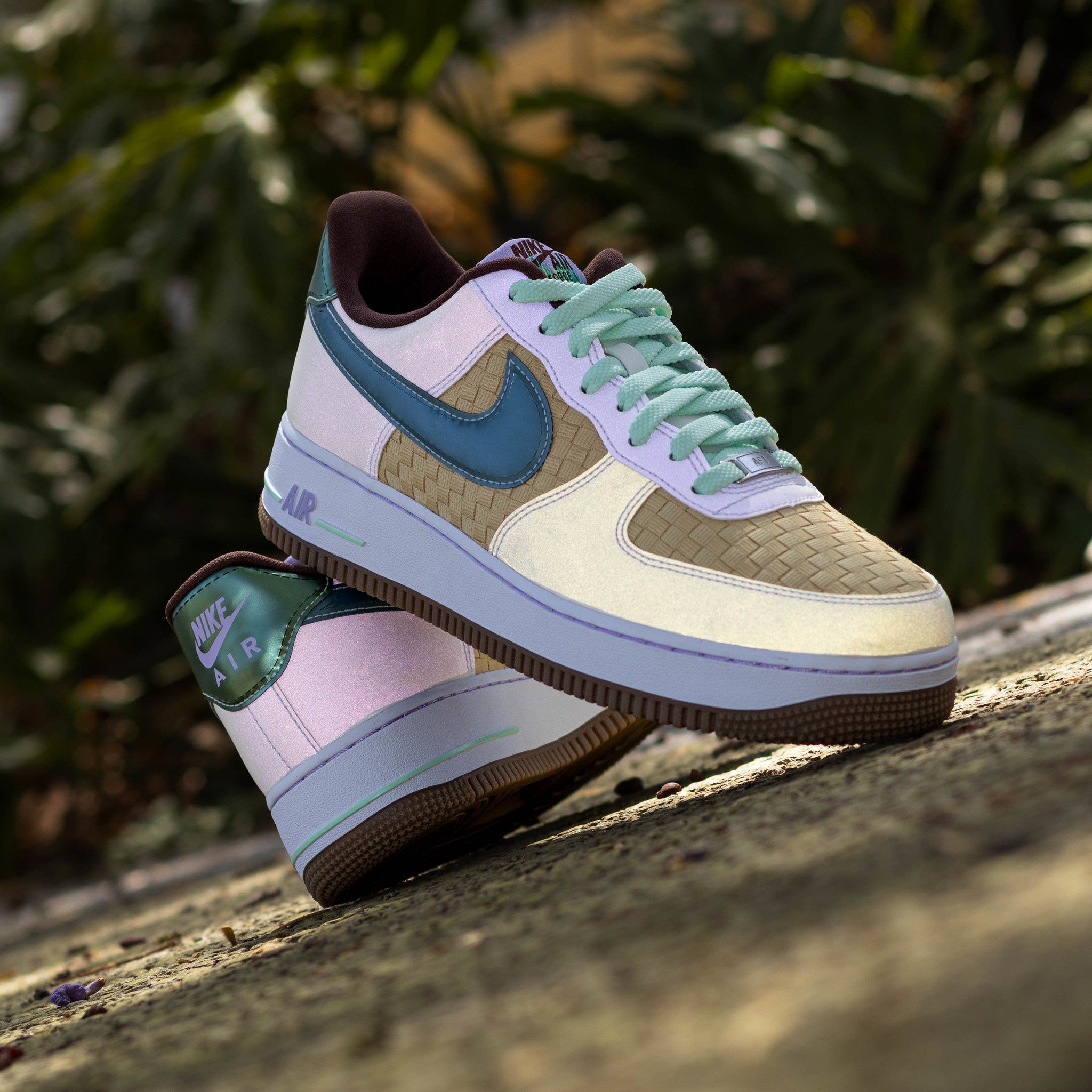 NIKE AIR FORCE ONE LOW EASTER BASKET