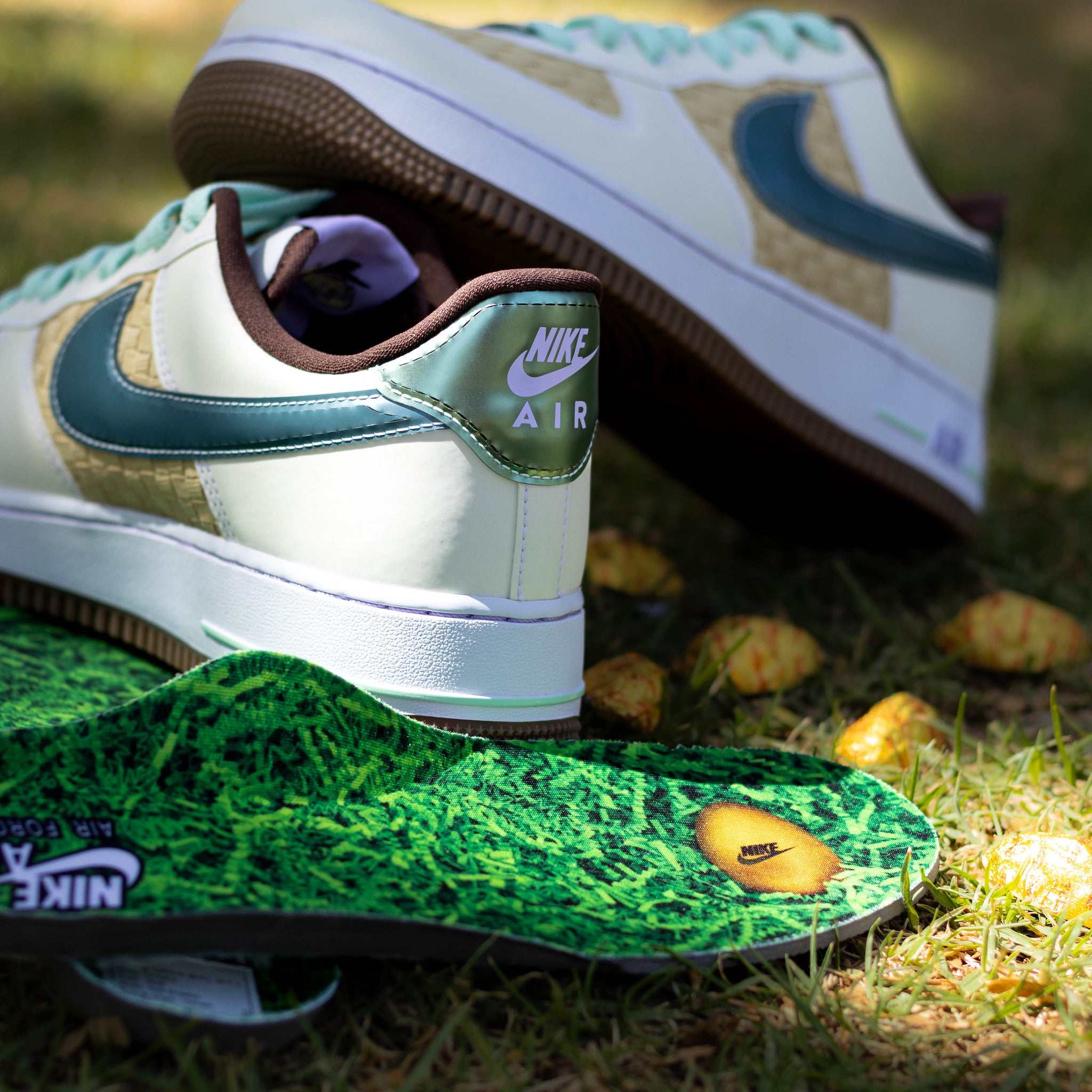 NIKE AIR FORCE ONE LOW EASTER BASKET
