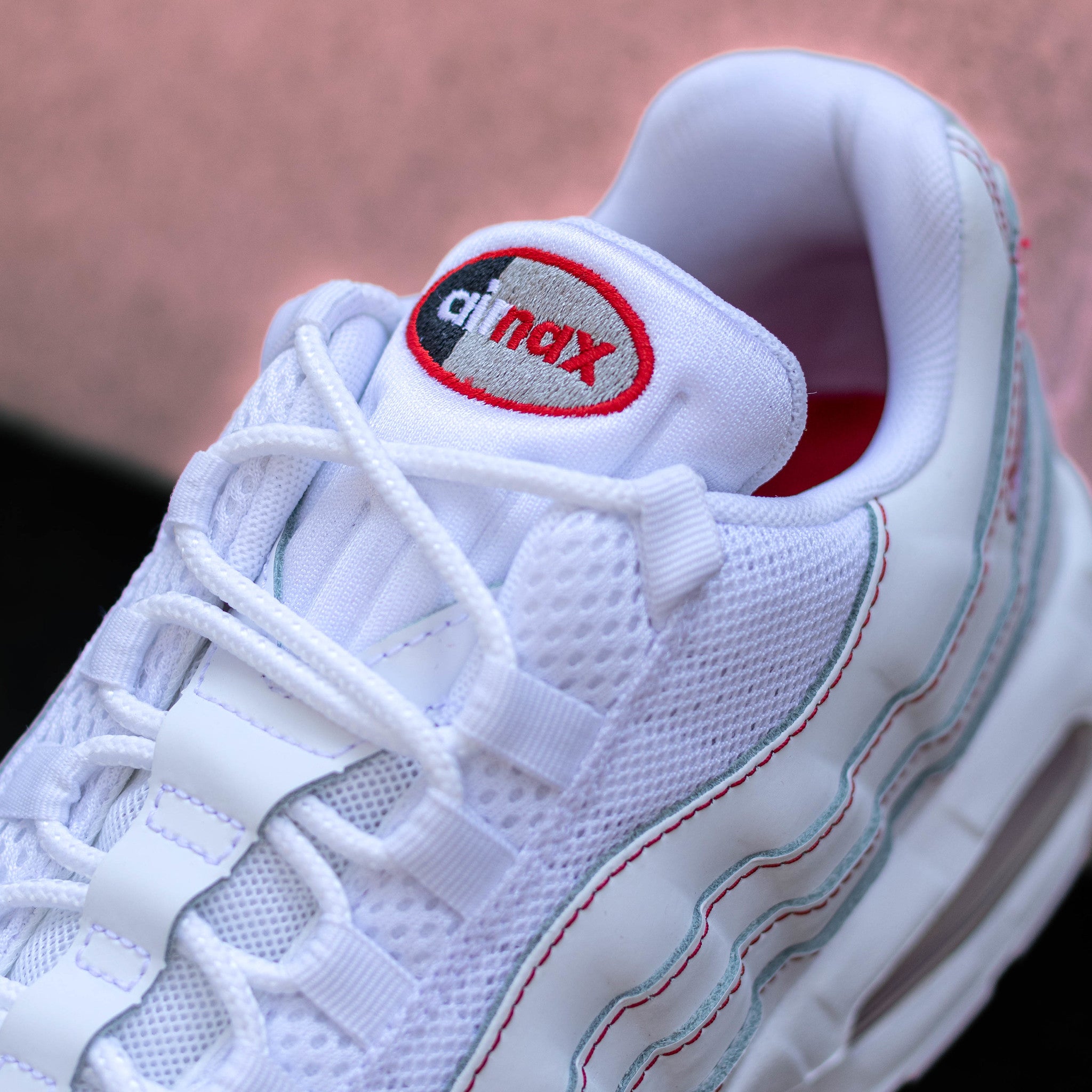 NIKE AIR MAX 95 WHITE UNIVERSITY RED