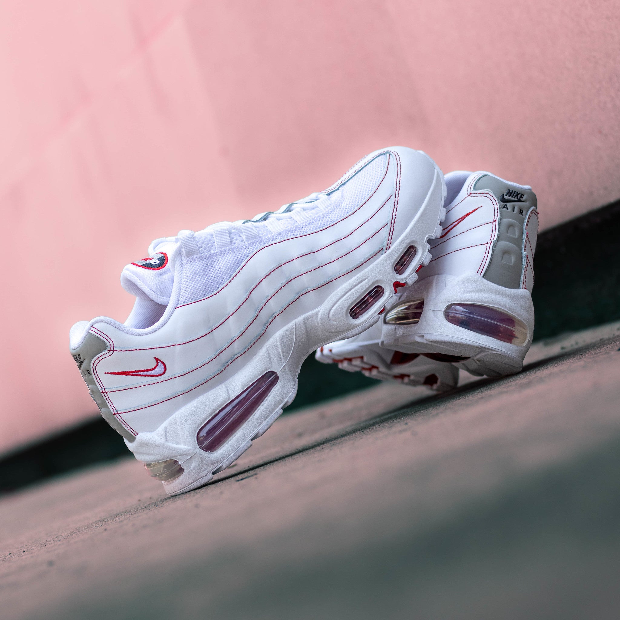 NIKE AIR MAX 95 WHITE UNIVERSITY RED