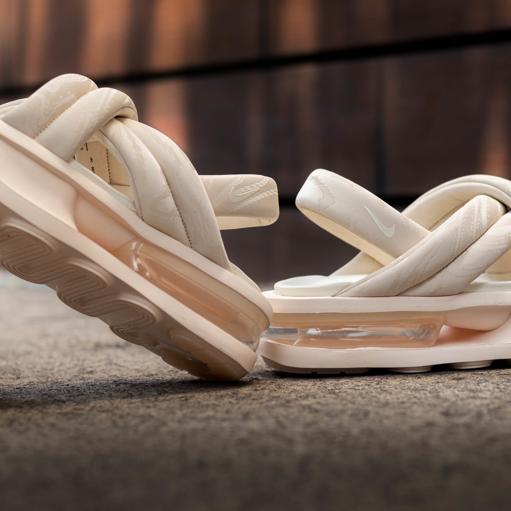 NIKE AIR MAX ISLA SANDAL GUAVA ICE W