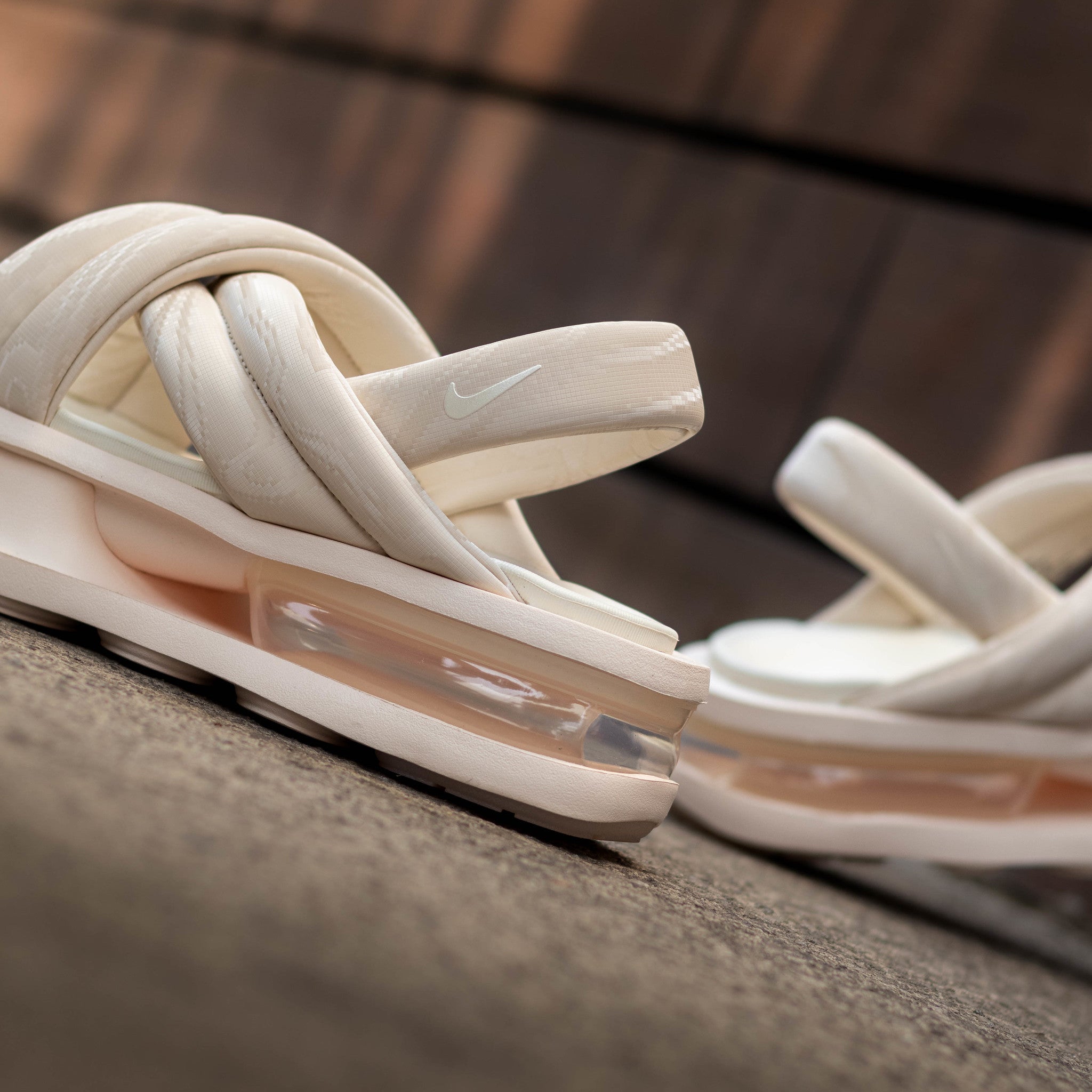 NIKE AIR MAX ISLA SANDAL GUAVA ICE W