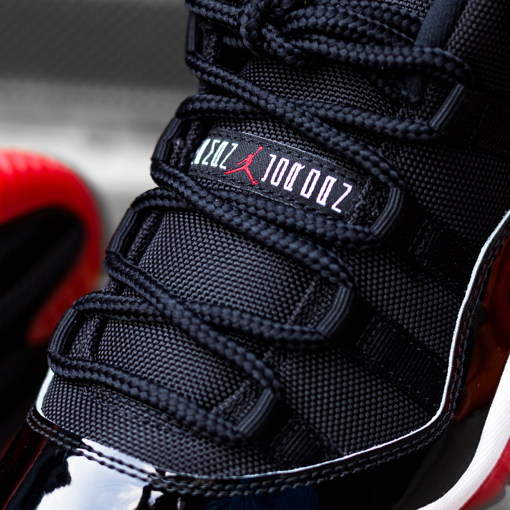 AIR JORDAN 11 LOW BRED