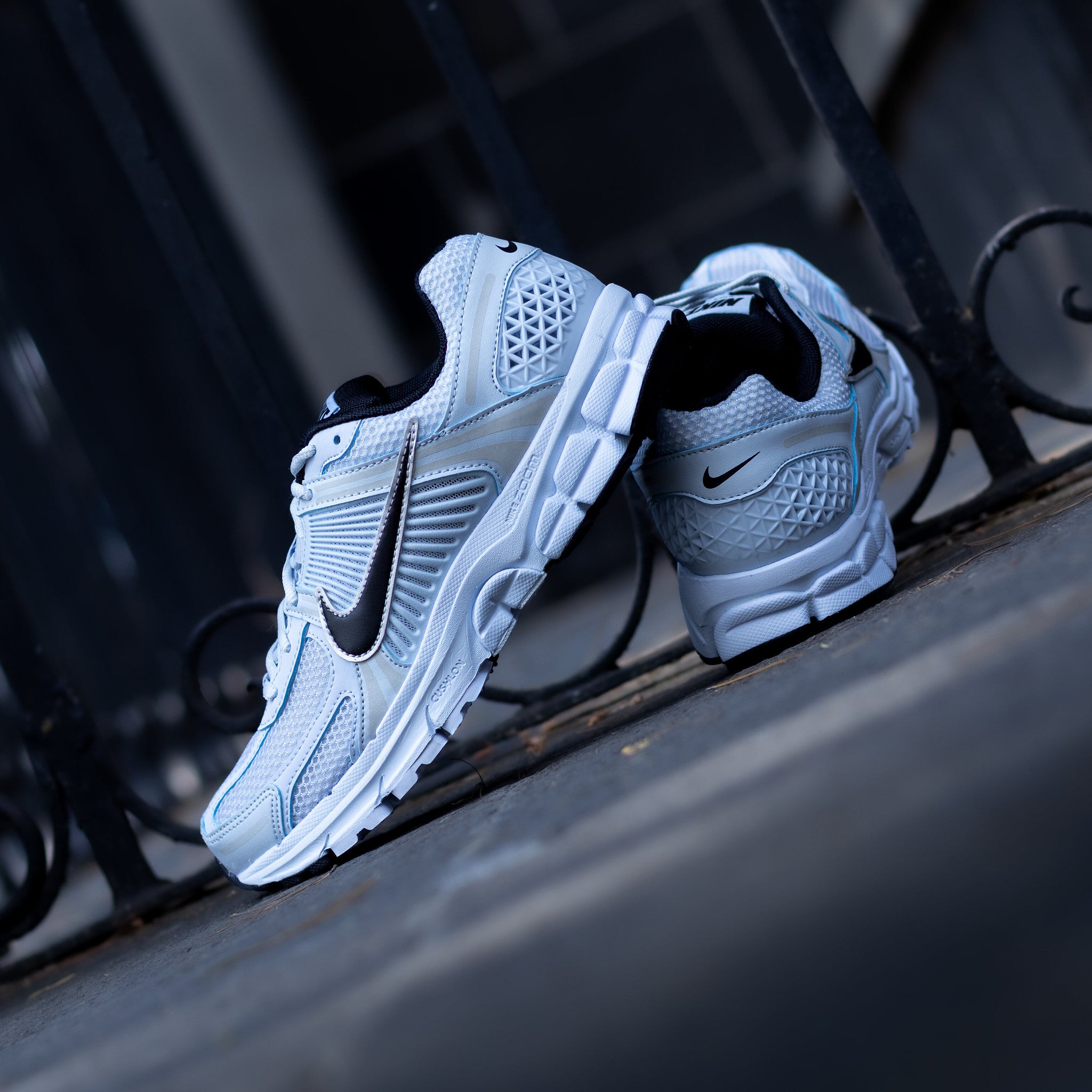 NIKE ZOOM VOMERO 5 BLUE TINT