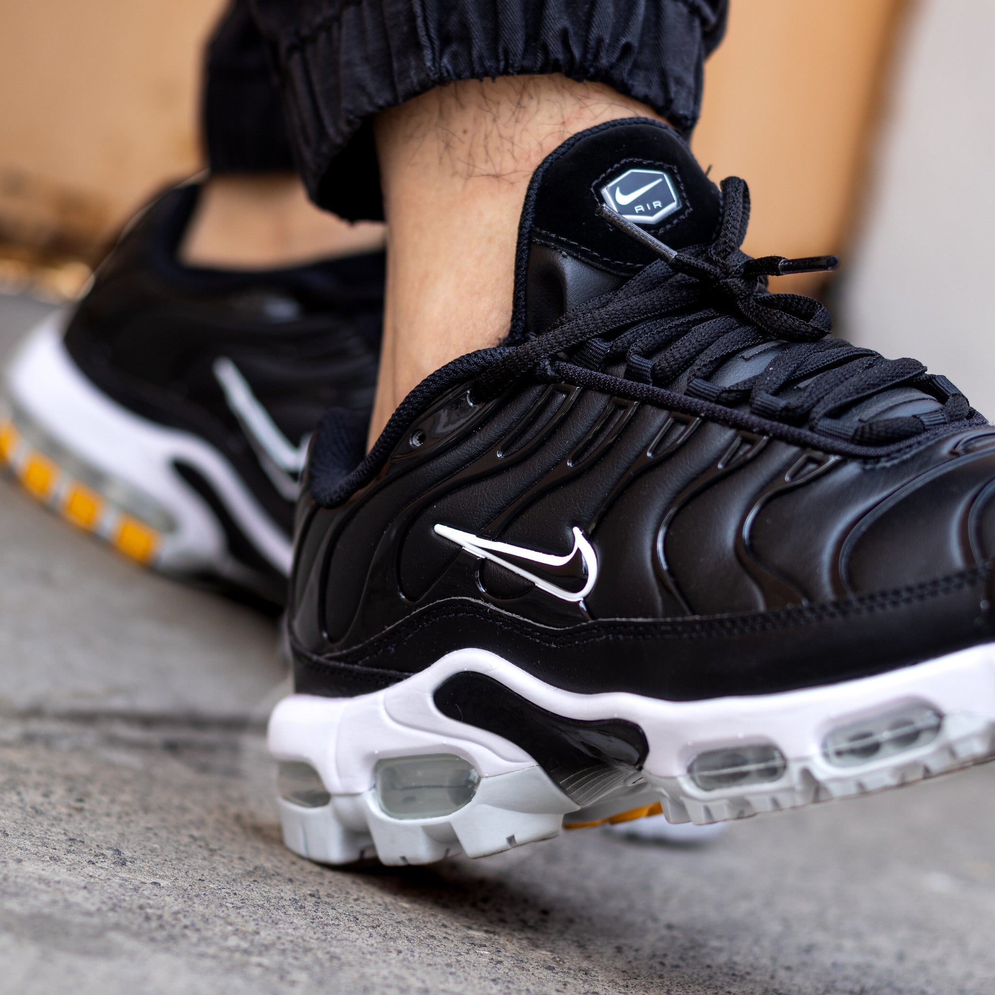NIKE AIR MAX PLUS GOLF BLACK LEATHER