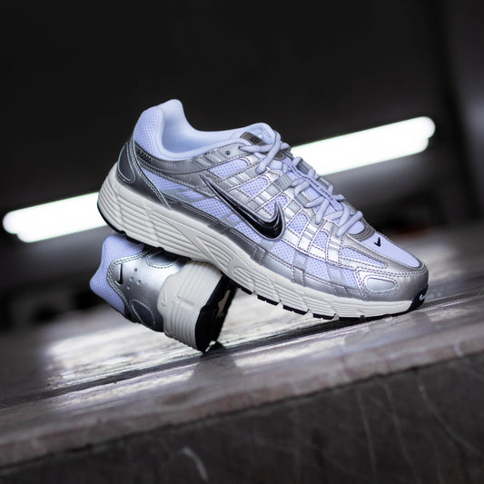 NIKE P-6000 METALLIC FLAT SILVER