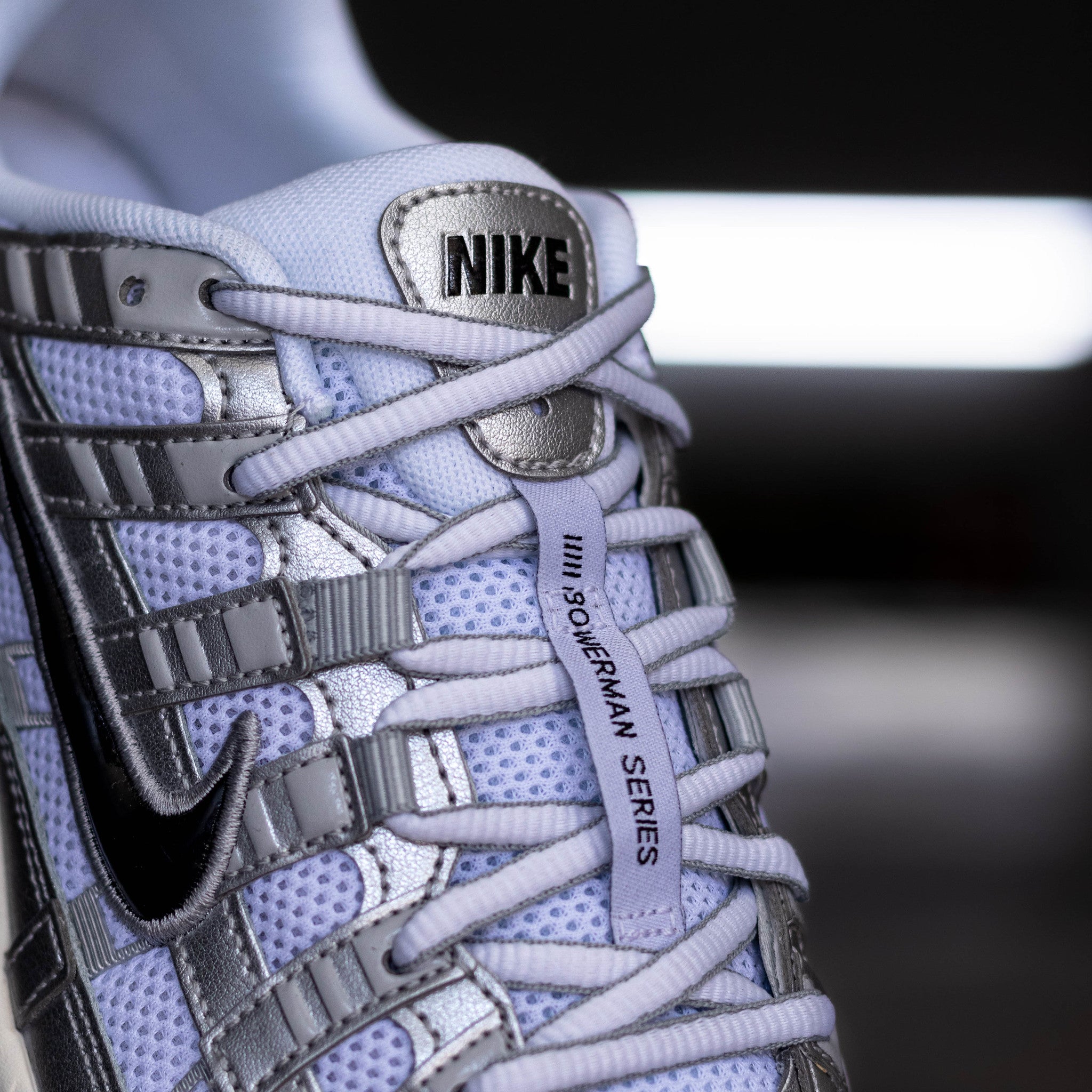 NIKE P-6000 METALLIC FLAT SILVER