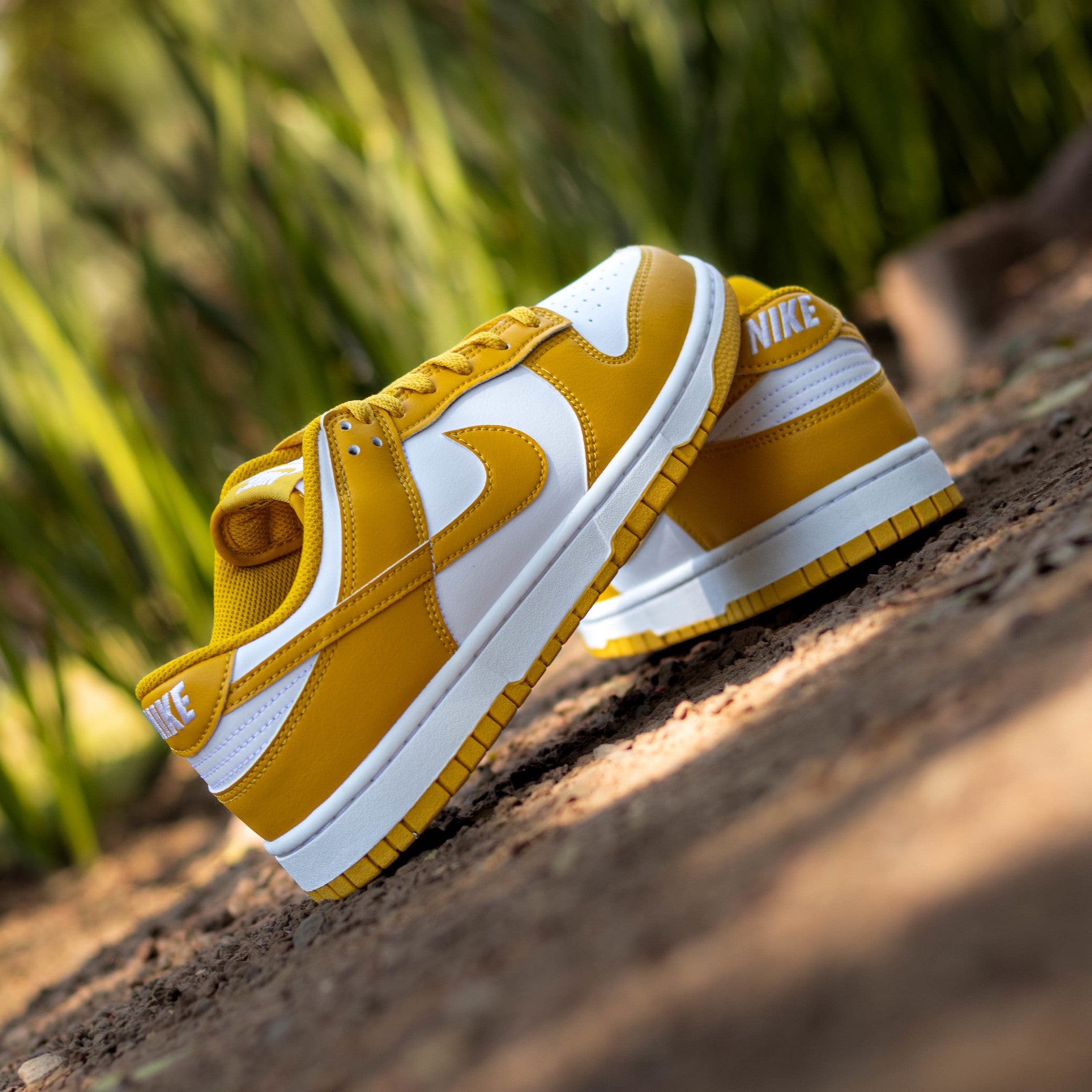 NIKE DUNK LOW MUSTARD YELLOW