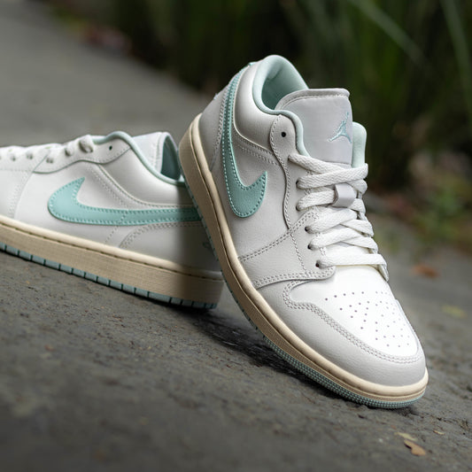 AIR JORDAN 1 LOW SAIL IGLOO W