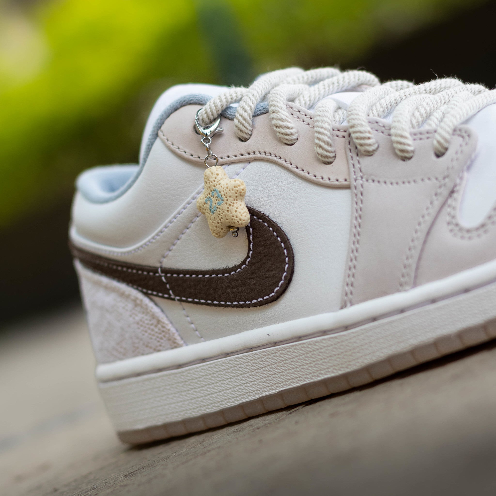 AIR JORDAN 1 LOW CORAL PINK W