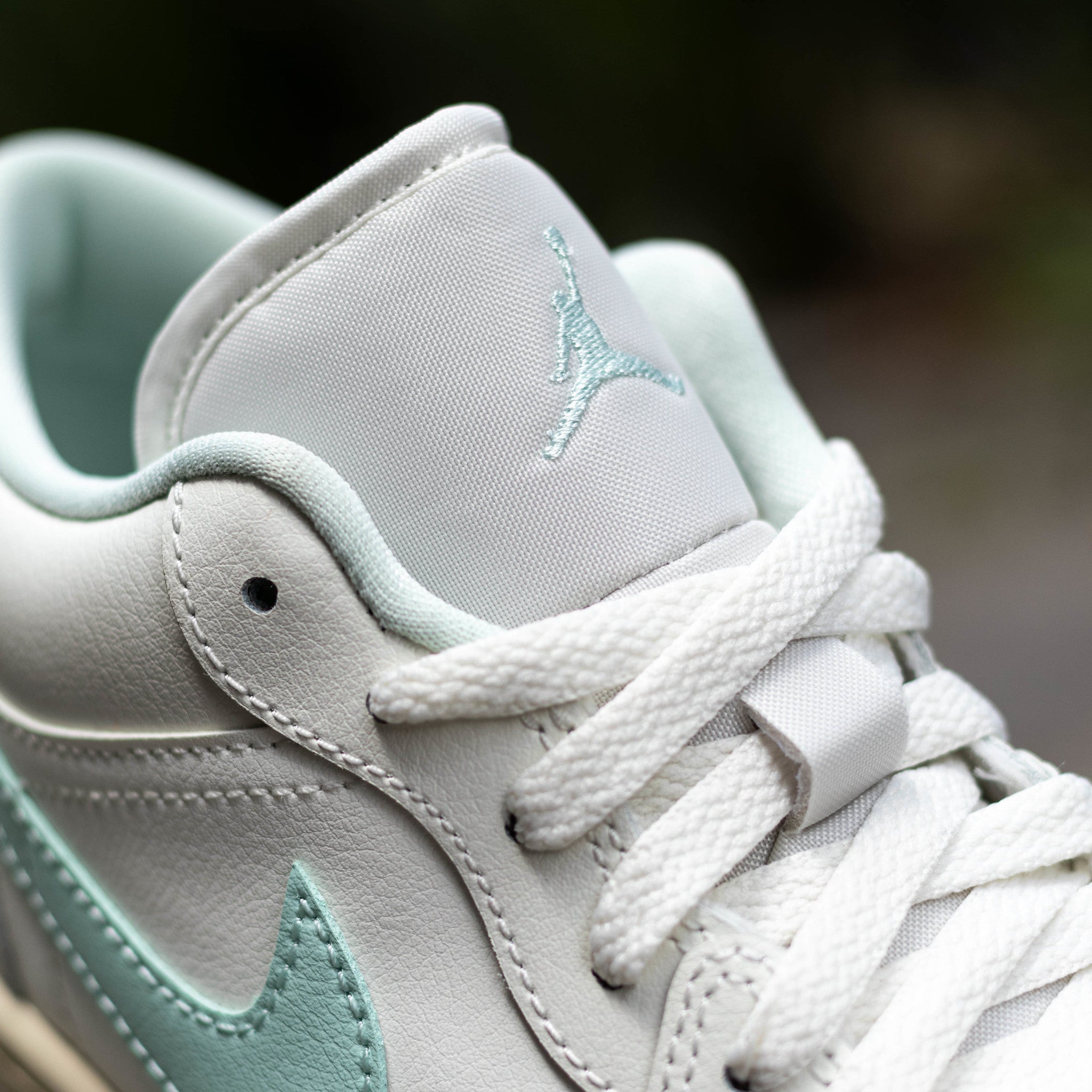 AIR JORDAN 1 LOW SAIL IGLOO W