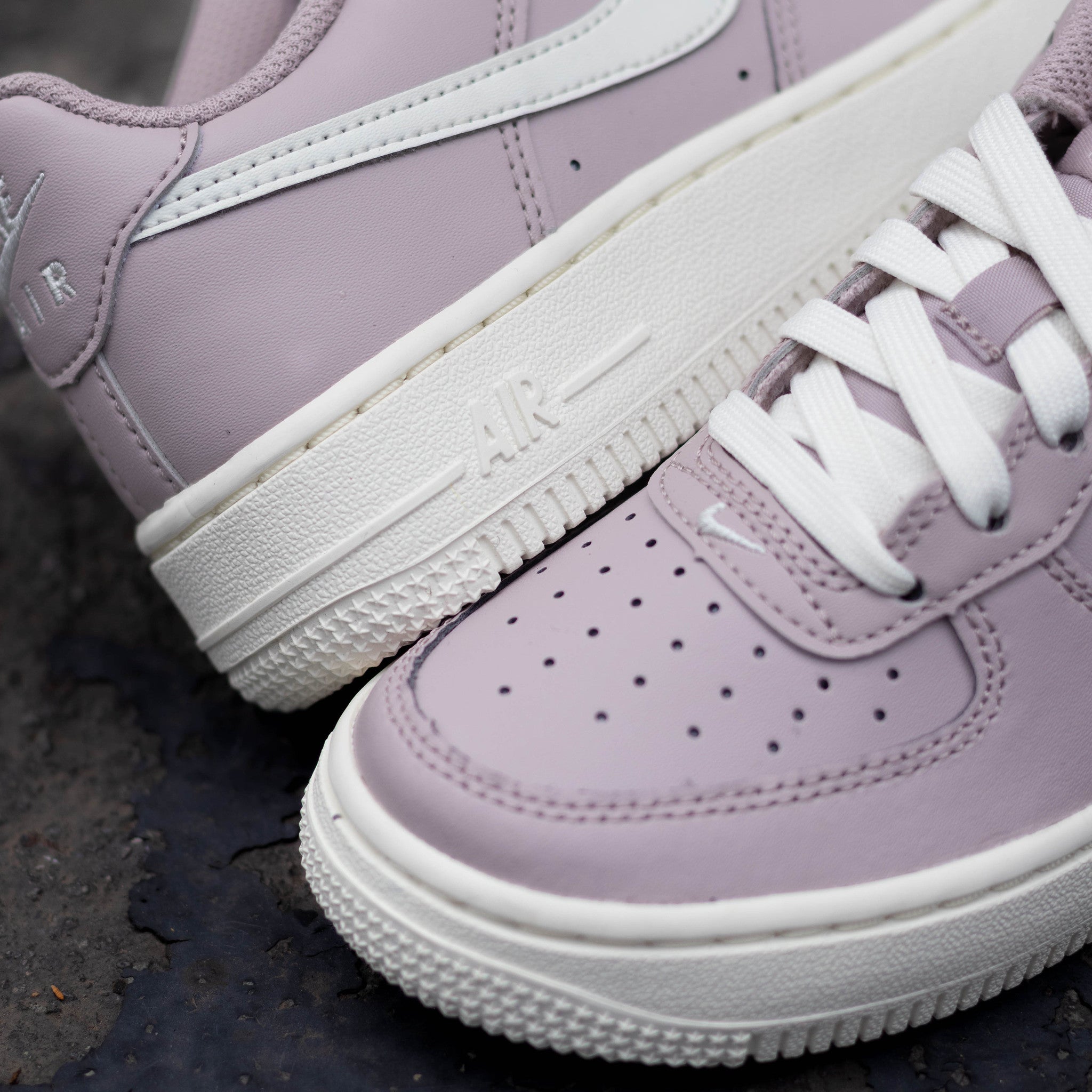 NIKE AIR FORCE ONE LOW PARTICLE ROSE GS