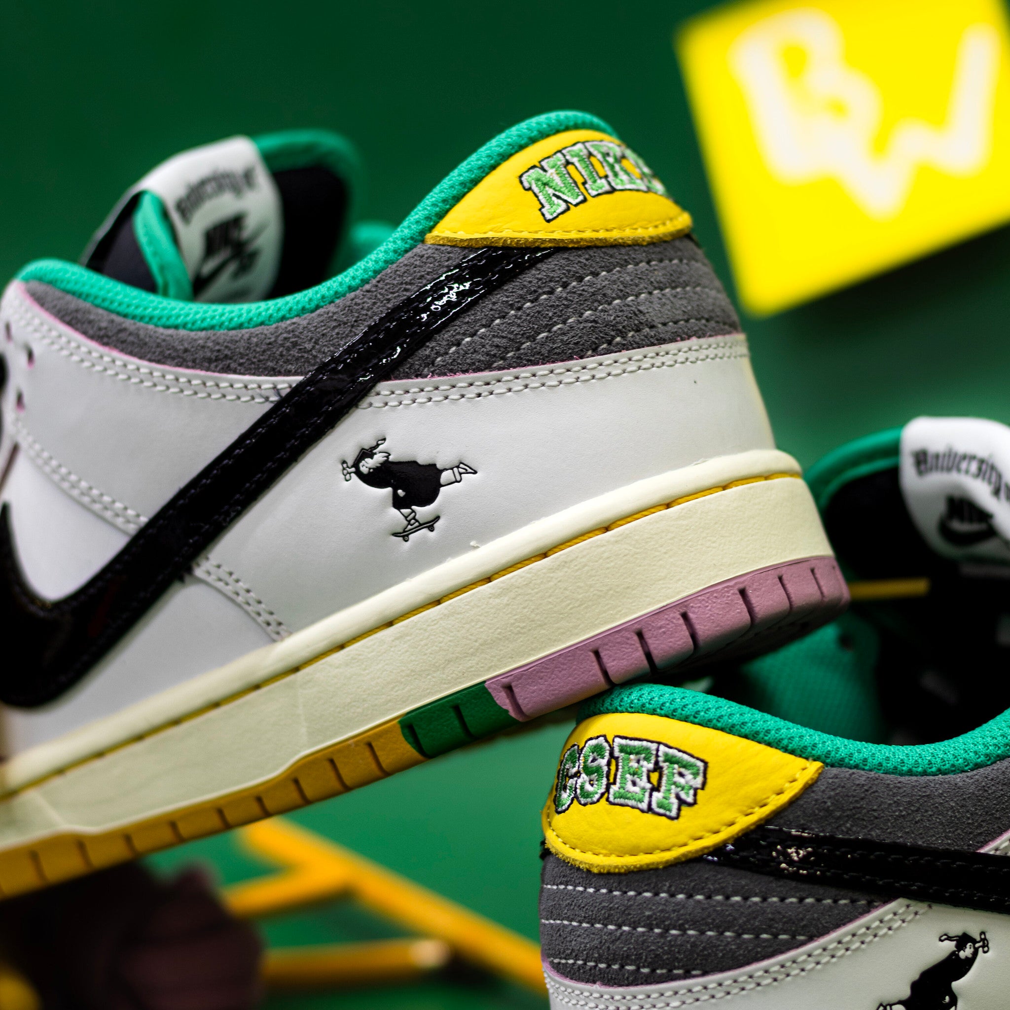 NIKE DUNK LOW SB X CSEF