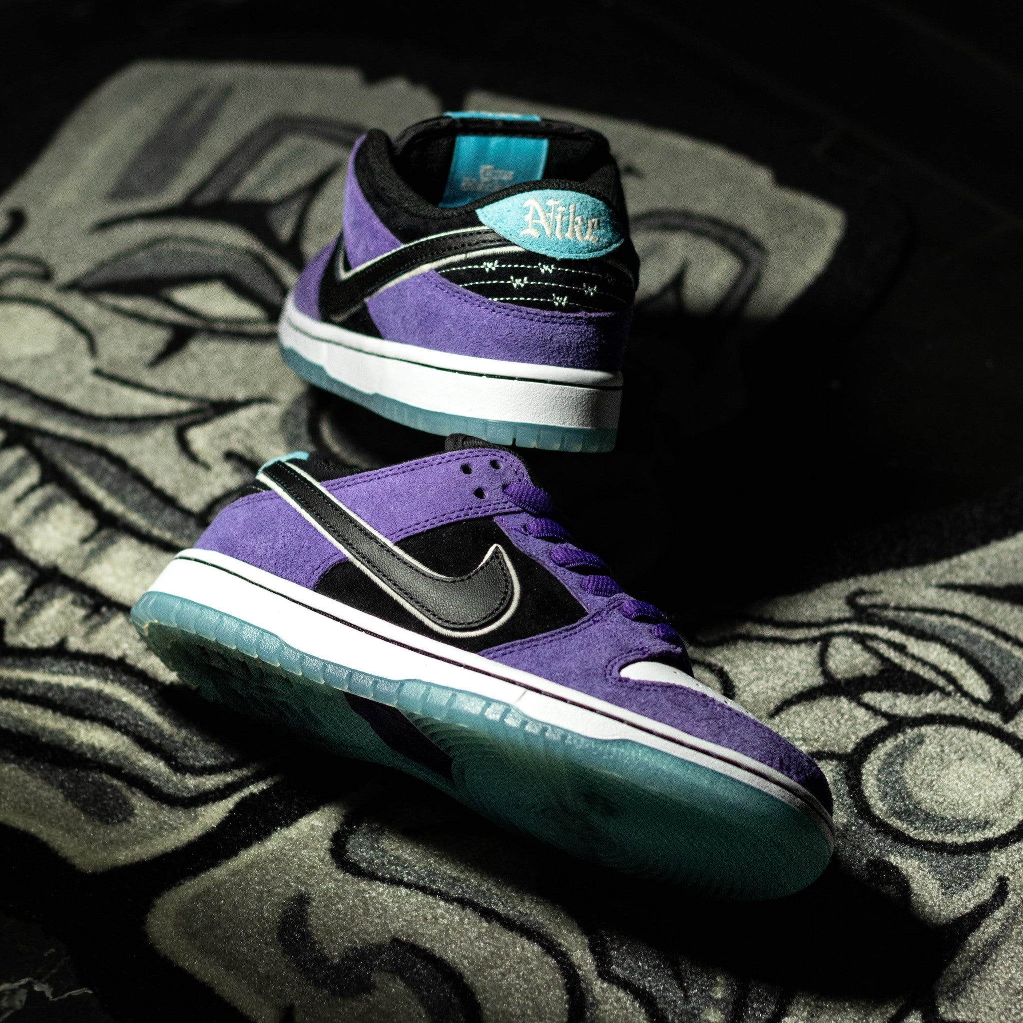 NIKE SB DUNK LOW X HAYLEY WILSON