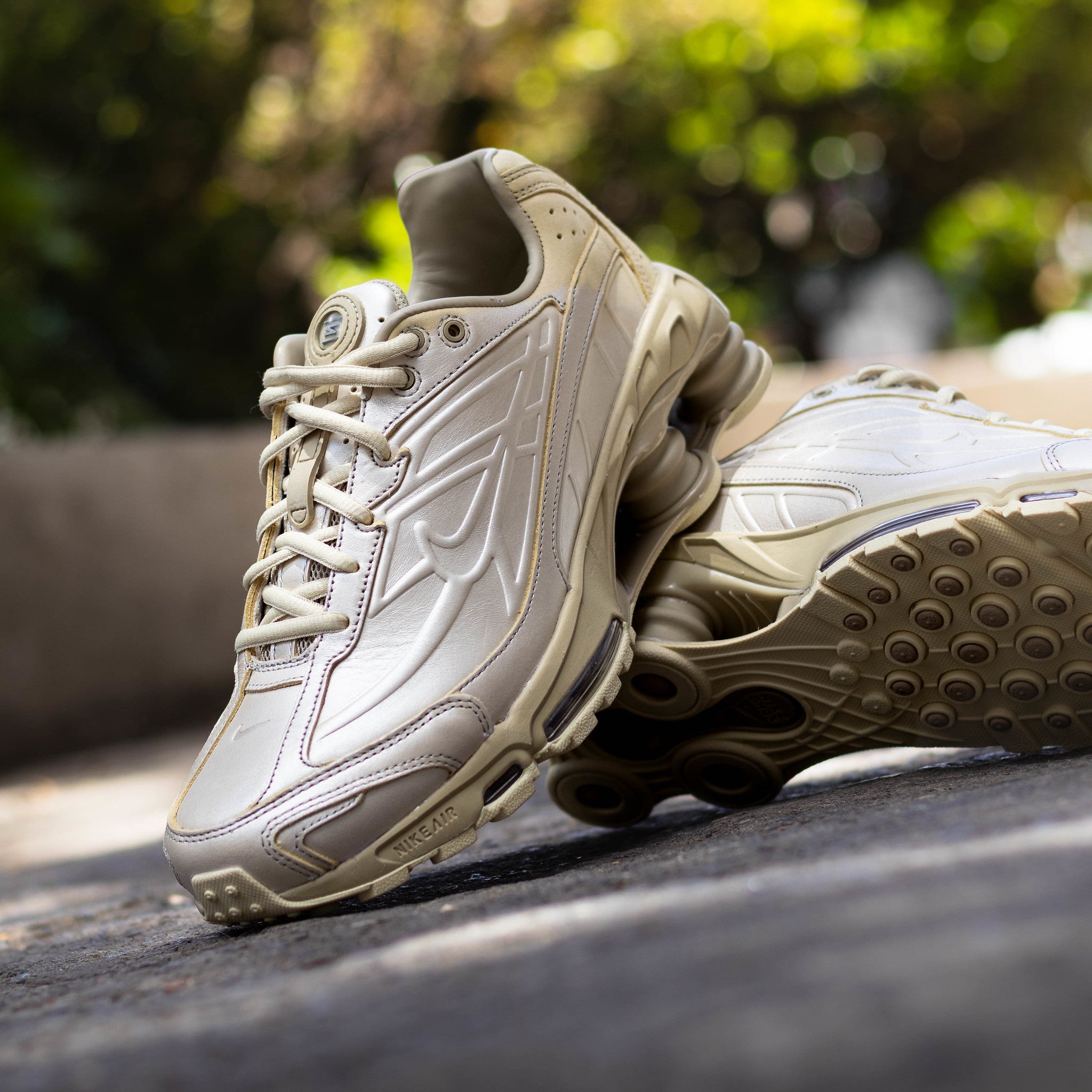 NIKE SHOX RIDE 2 METALLIC SILVER KHAKI DESERT