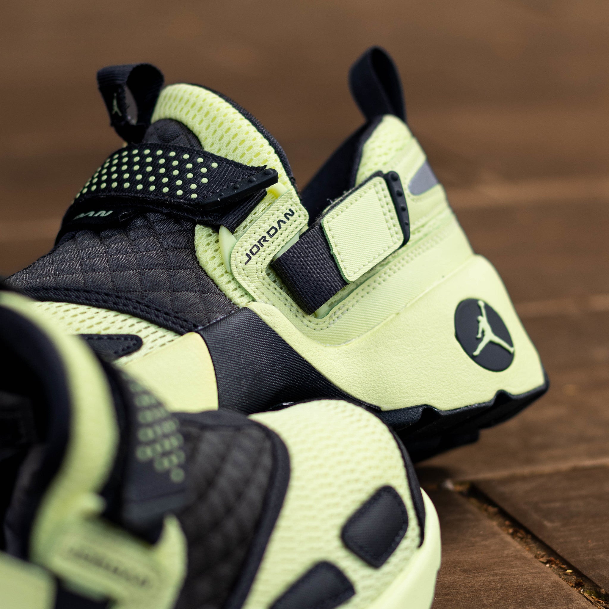JORDAN TRUNNER LX LUMINOUS GREEN W